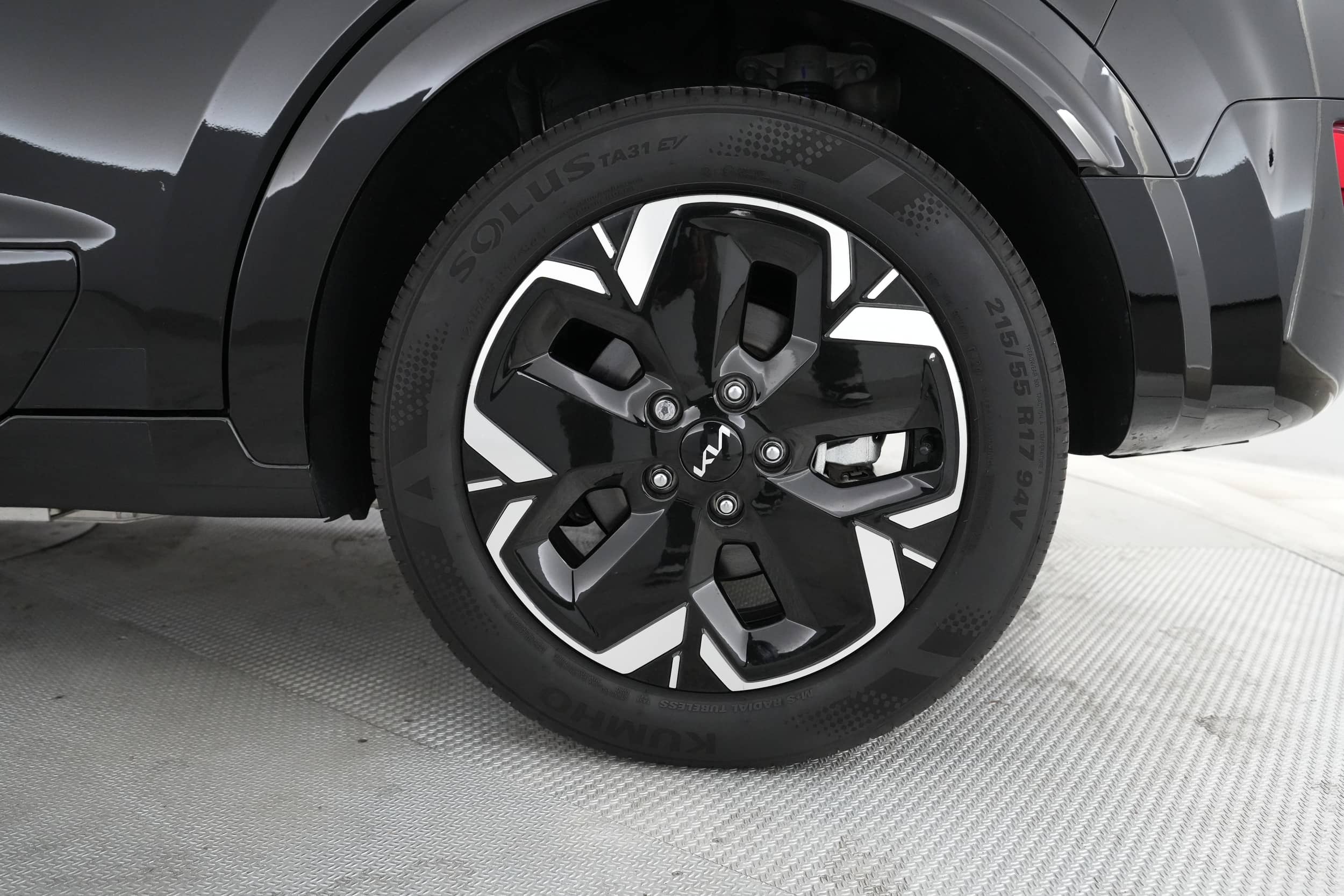 EverCars Co. vehicle image 15 for Kia Niro EV -  Wind on EverCars Co.