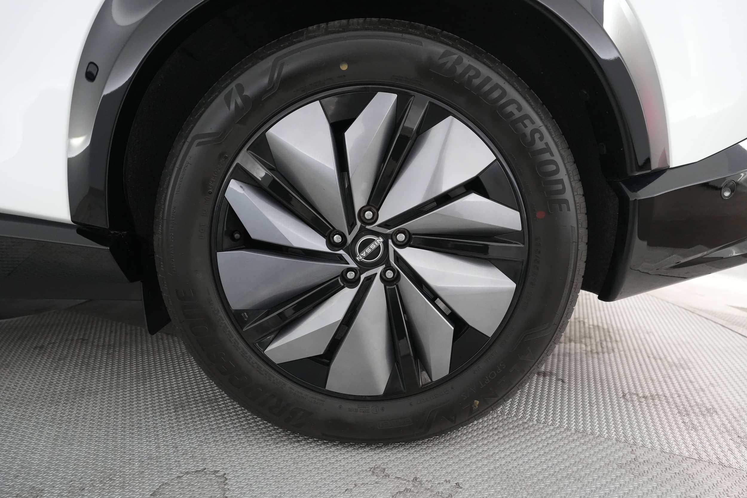 EverCars Co. vehicle image 15 for Nissan Ariya -  PLATINUM+ e-4ORCE on EverCars Co.