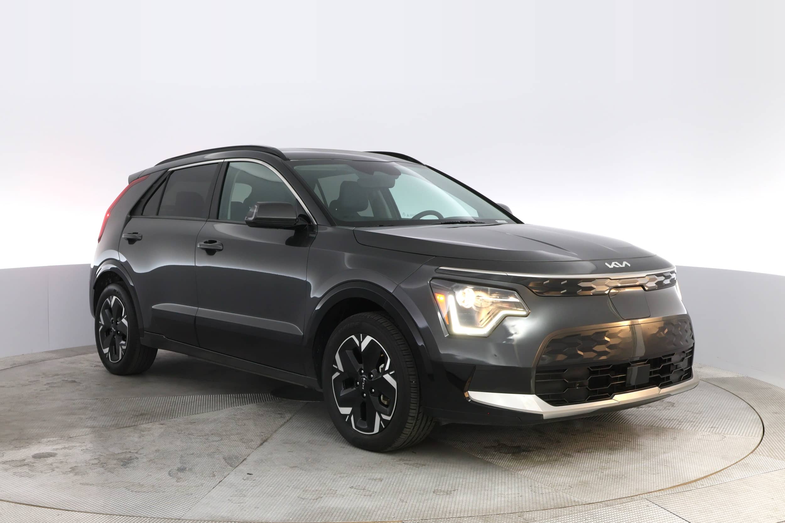 EverCars Co. vehicle image 9 for Kia Niro EV -  Wind on EverCars Co.