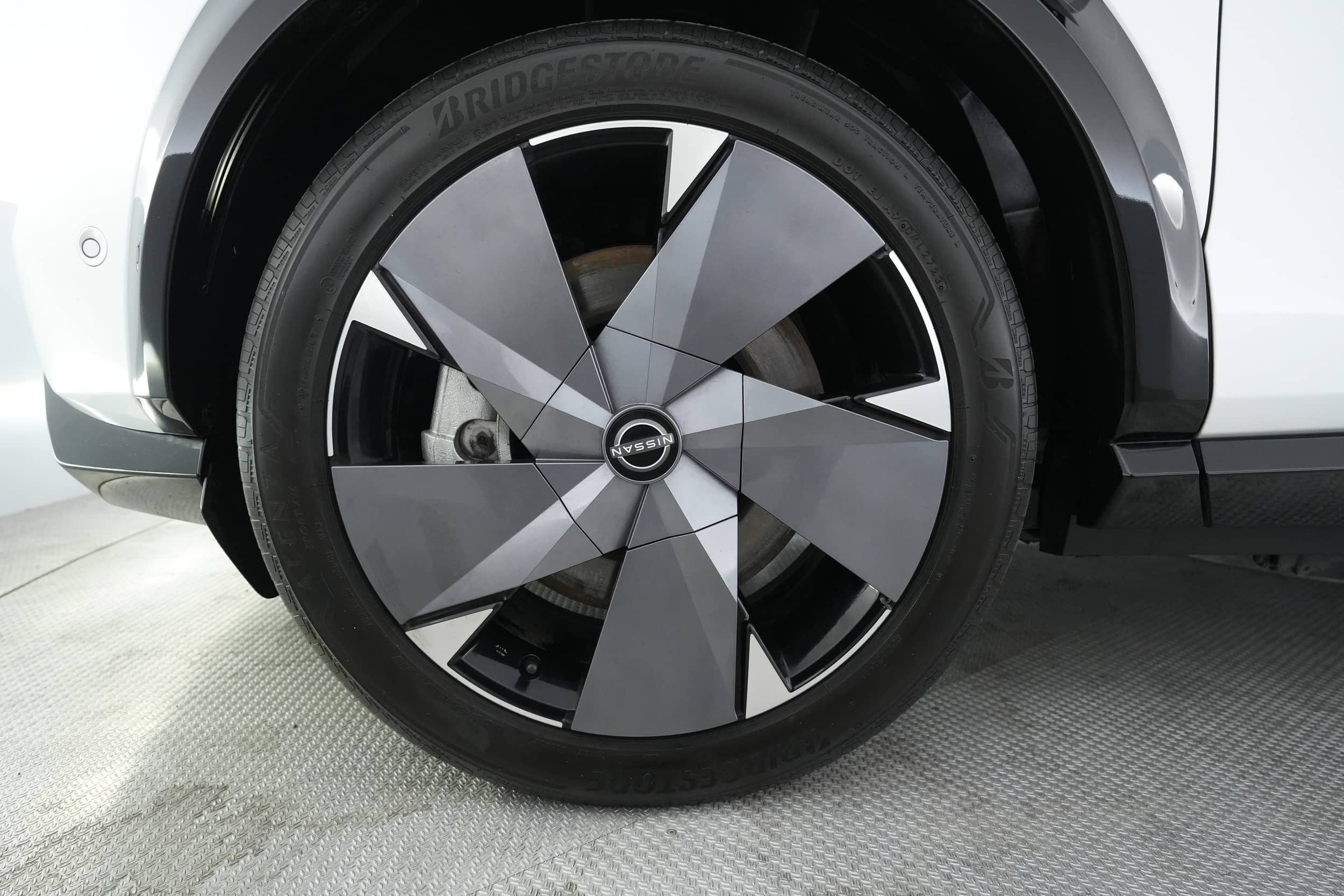 EverCars Co. vehicle image 7 for Nissan Ariya -  PLATINUM+ e-4ORCE on EverCars Co.