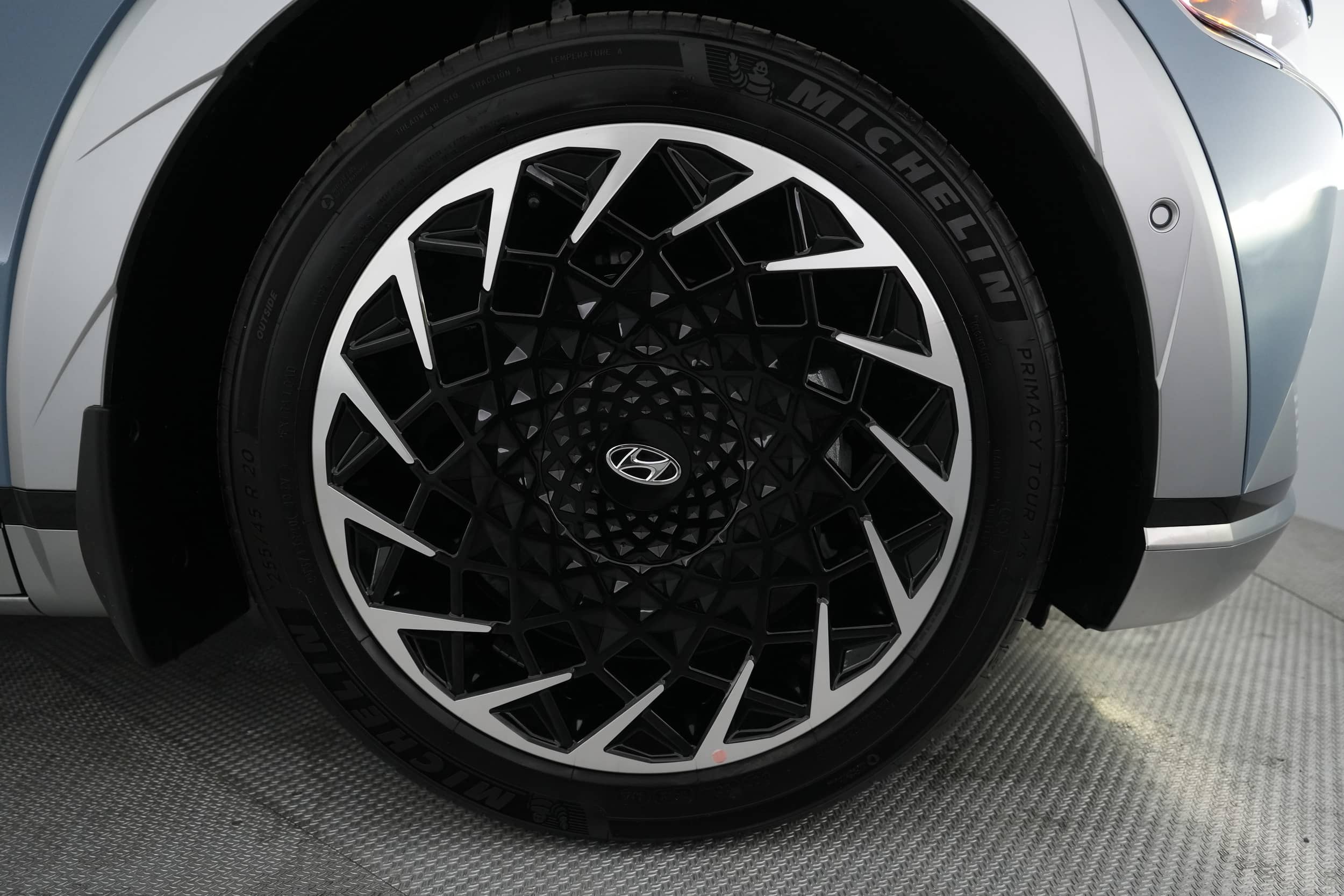 EverCars Co. vehicle image 15 for Hyundai IONIQ 5 -  Limited on EverCars Co.