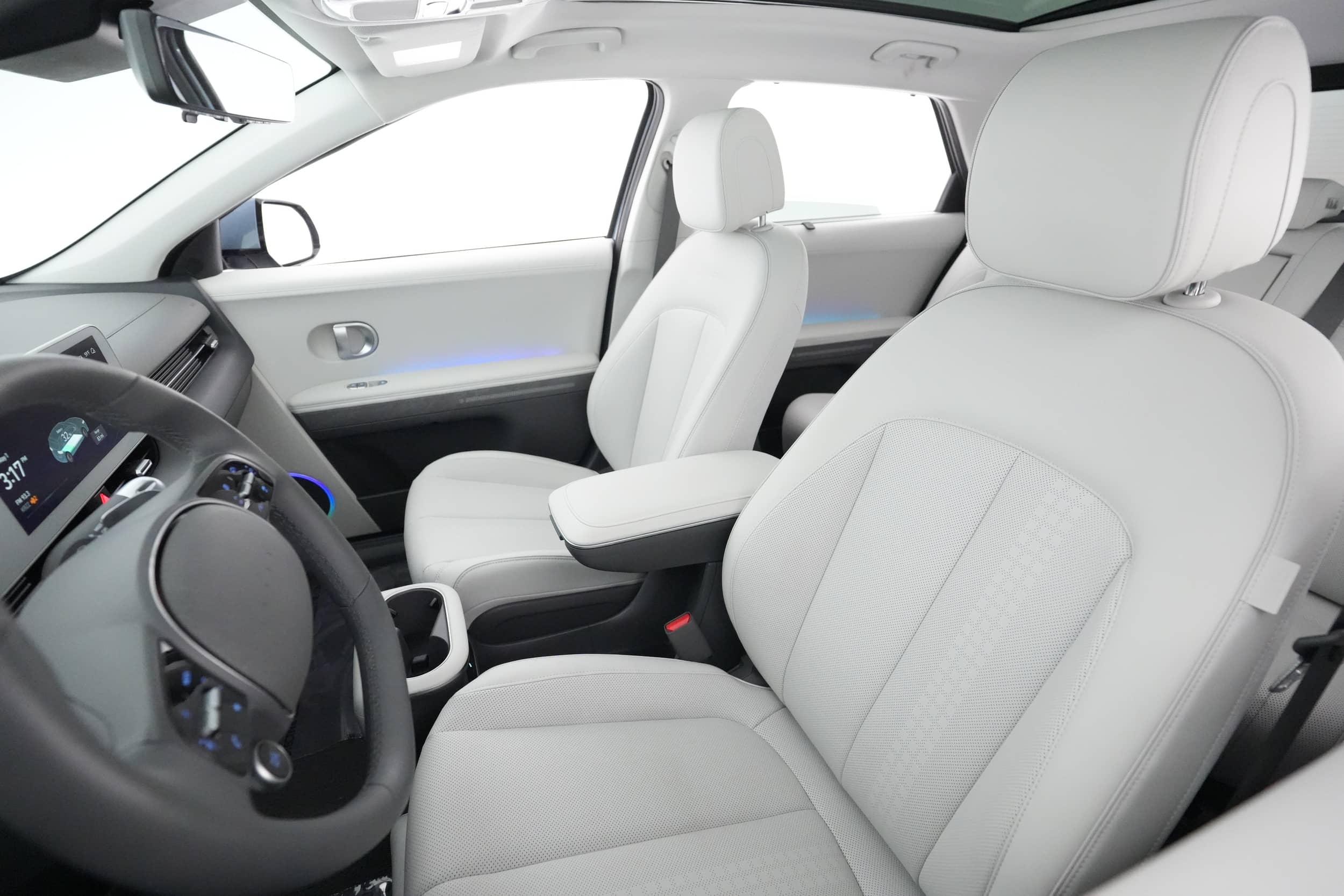 EverCars Co. vehicle image 3 for Hyundai IONIQ 5 -  Limited on EverCars Co.
