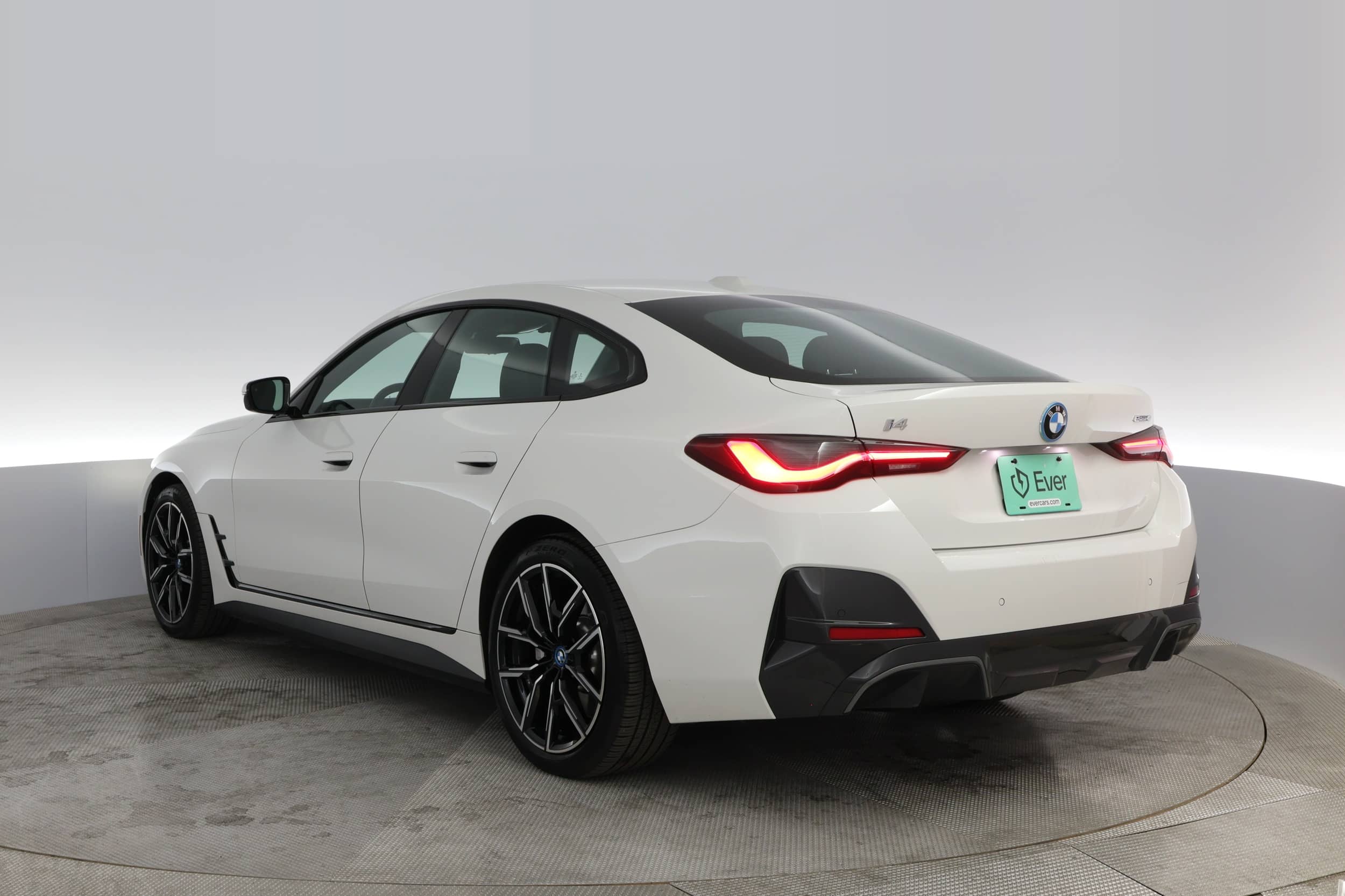 EverCars Co. vehicle image 9 for BMW i4 -  eDrive40 M Sport Line on EverCars Co.