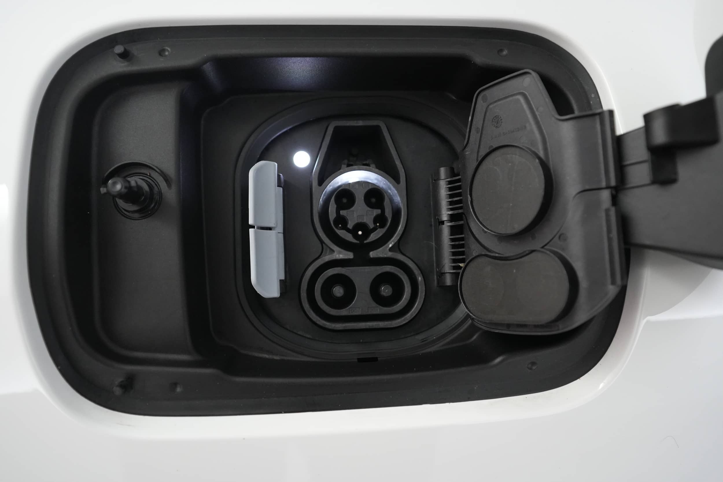 EverCars Co. vehicle image 8 for BMW i4 -  eDrive40 M Sport Line on EverCars Co.