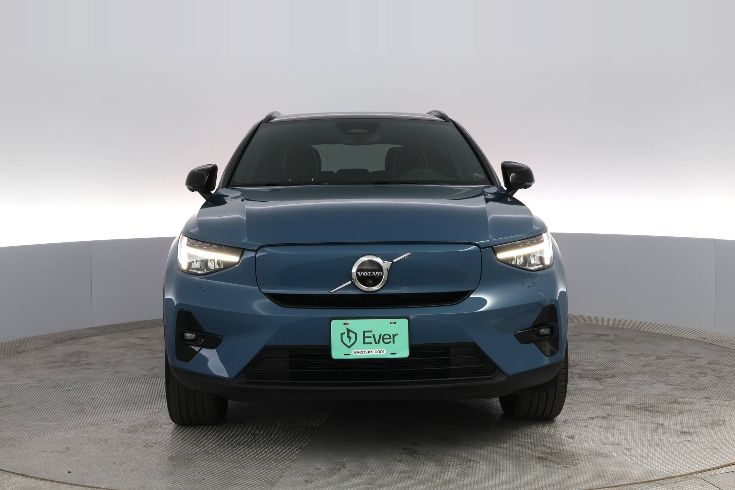 EverCars Co. vehicle image 5 for Volvo XC40 Recharge -  Pure Electric Twin Plus on EverCars Co.