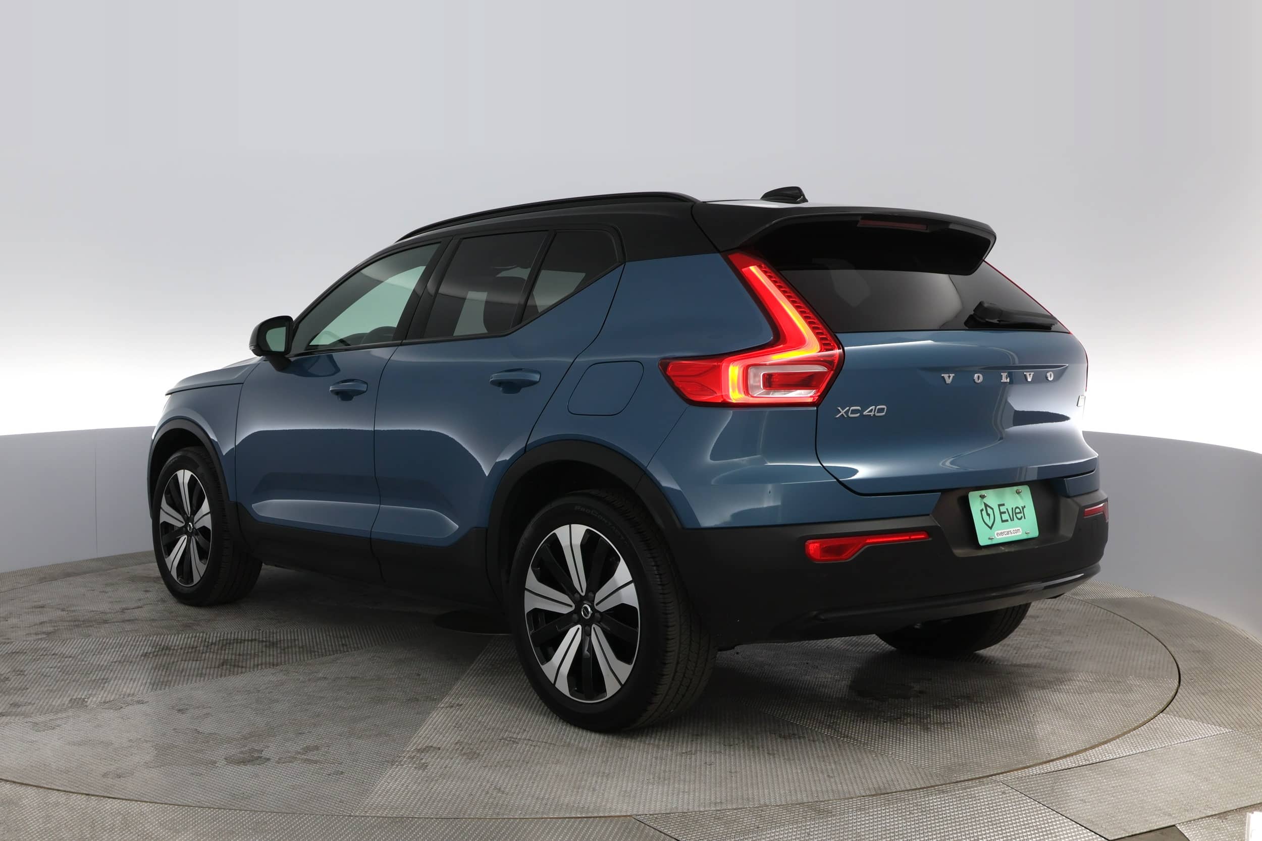 EverCars Co. vehicle image 9 for Volvo XC40 Recharge -  Pure Electric Twin Plus on EverCars Co.
