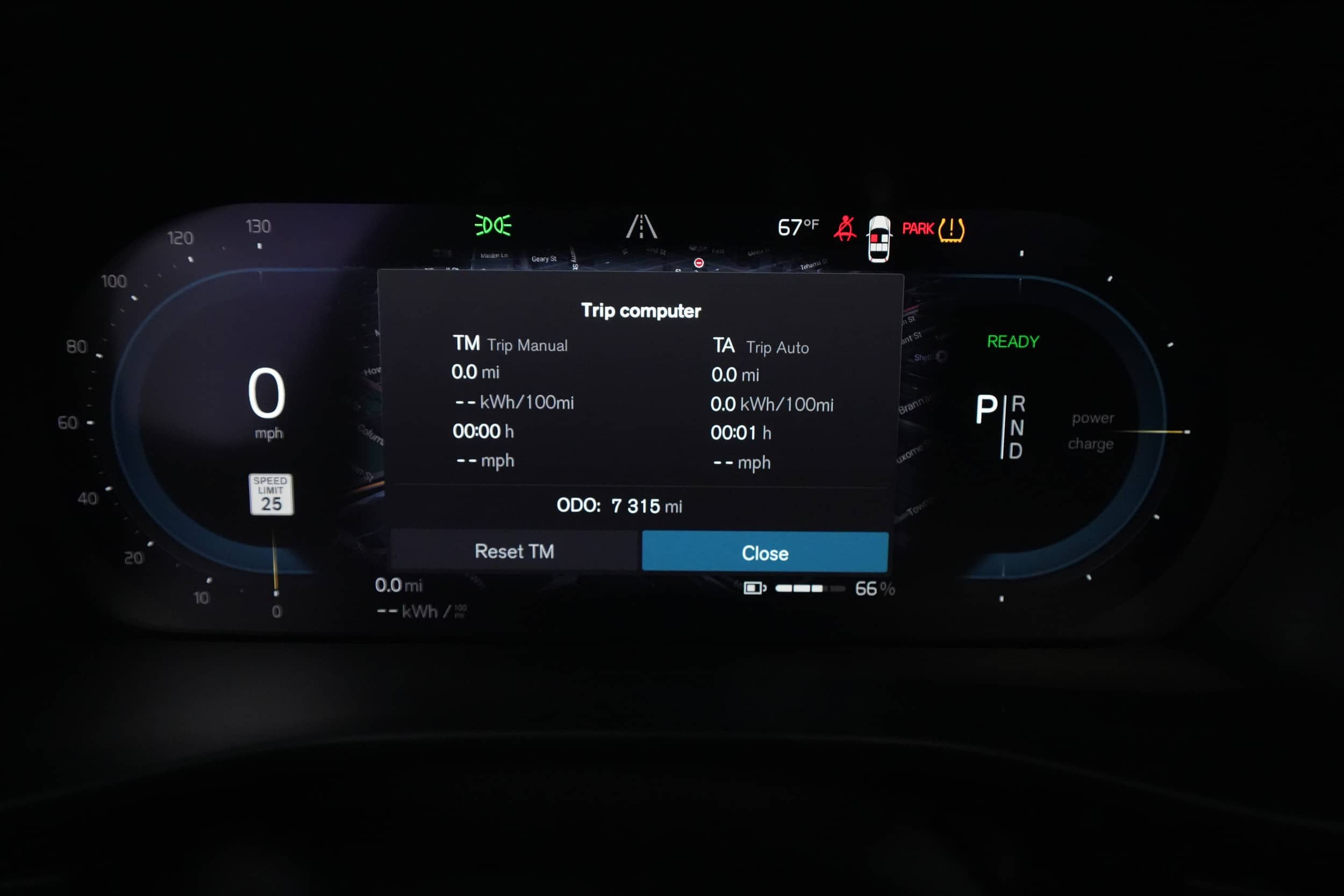 EverCars Co. vehicle image 4 for Volvo XC40 Recharge -  Pure Electric Twin Plus on EverCars Co.