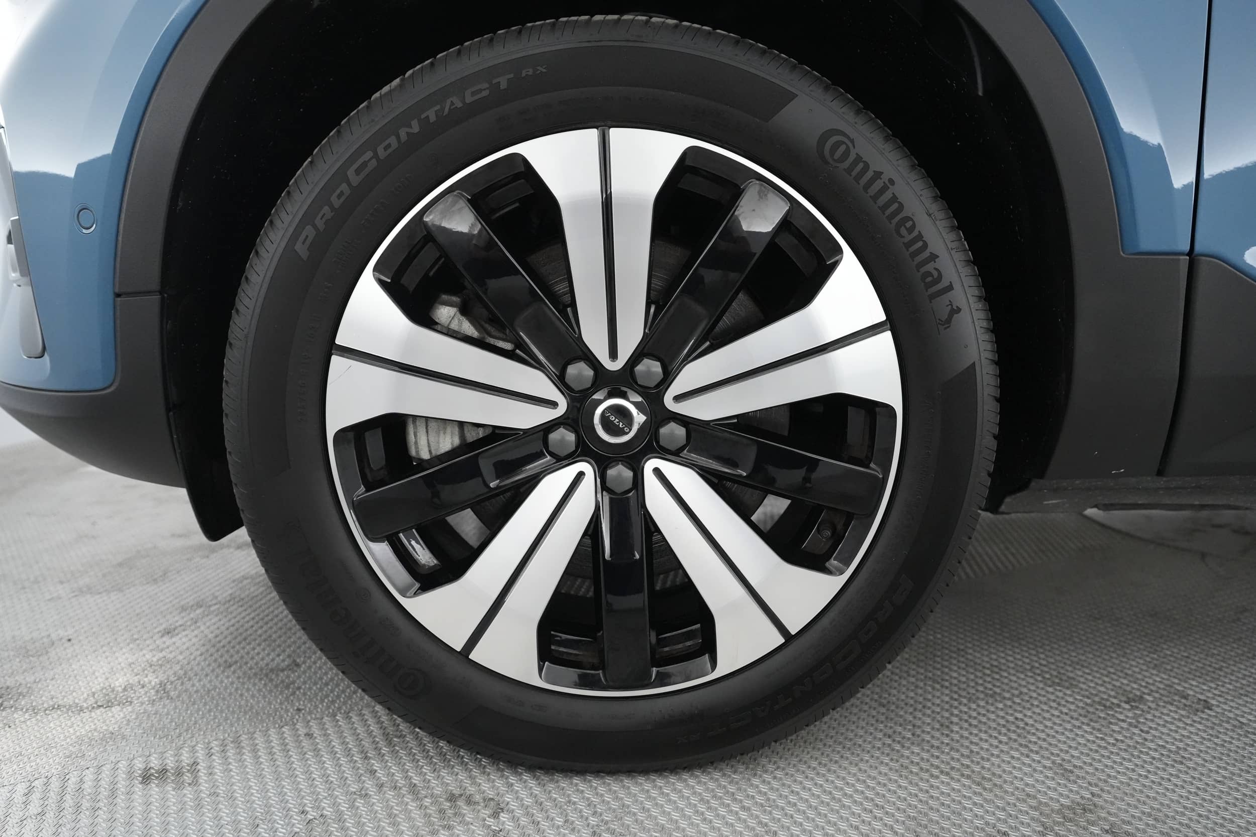EverCars Co. vehicle image 11 for Volvo XC40 Recharge -  Pure Electric Twin Plus on EverCars Co.