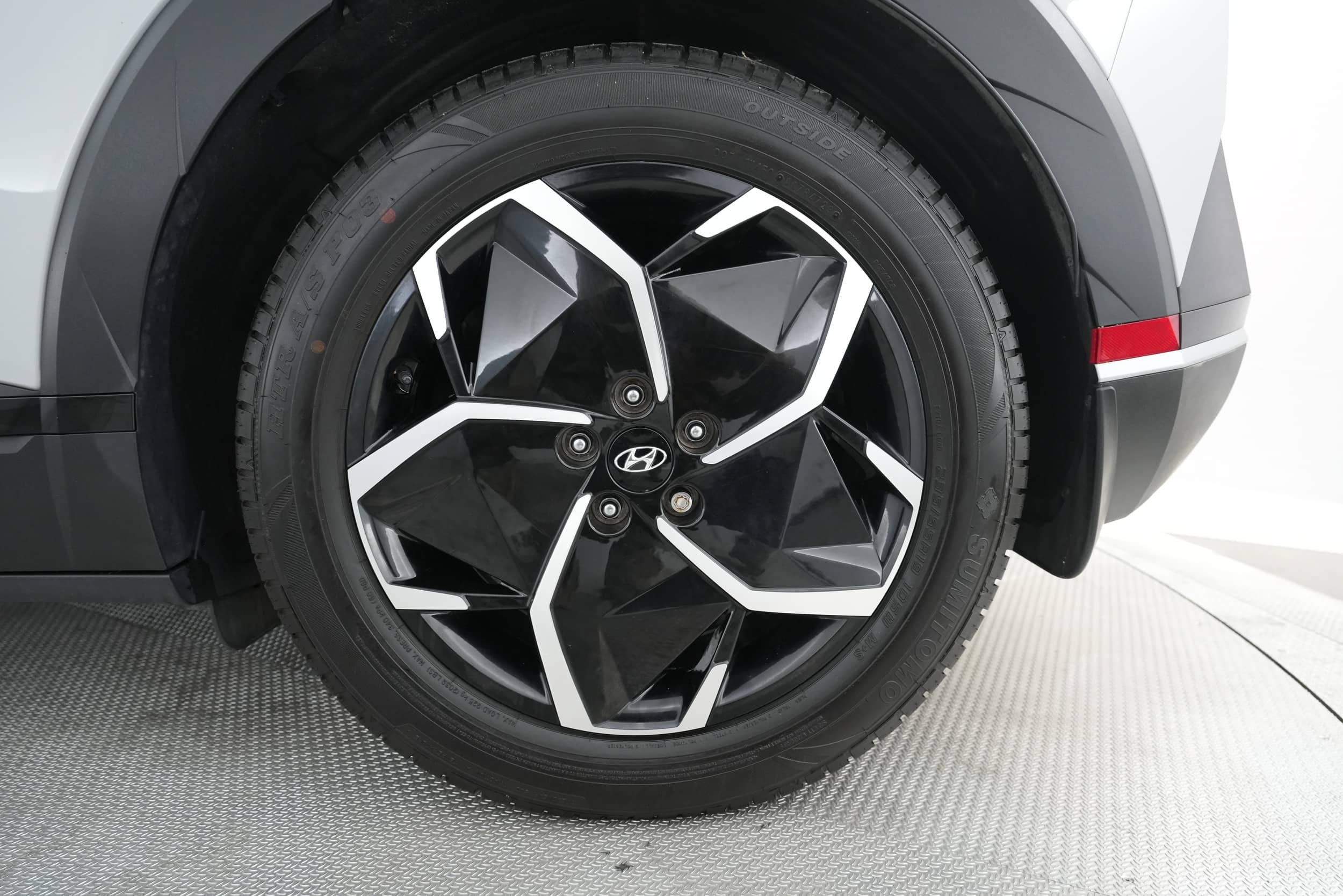 EverCars Co. vehicle image 14 for Hyundai IONIQ 5 -  SEL on EverCars Co.