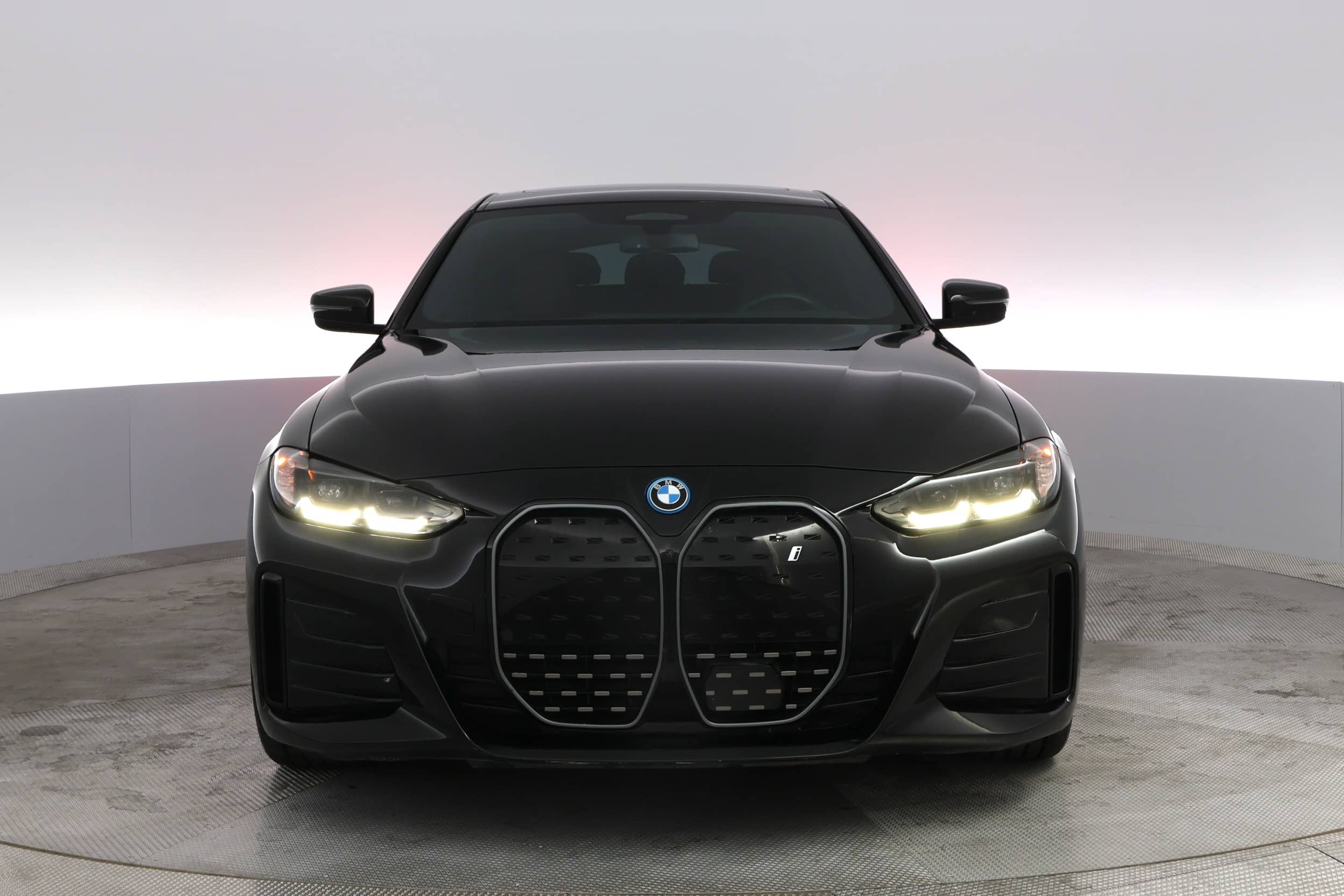 EverCars Co. vehicle image 9 for BMW i4 -  eDrive40 M Sport Line on EverCars Co.