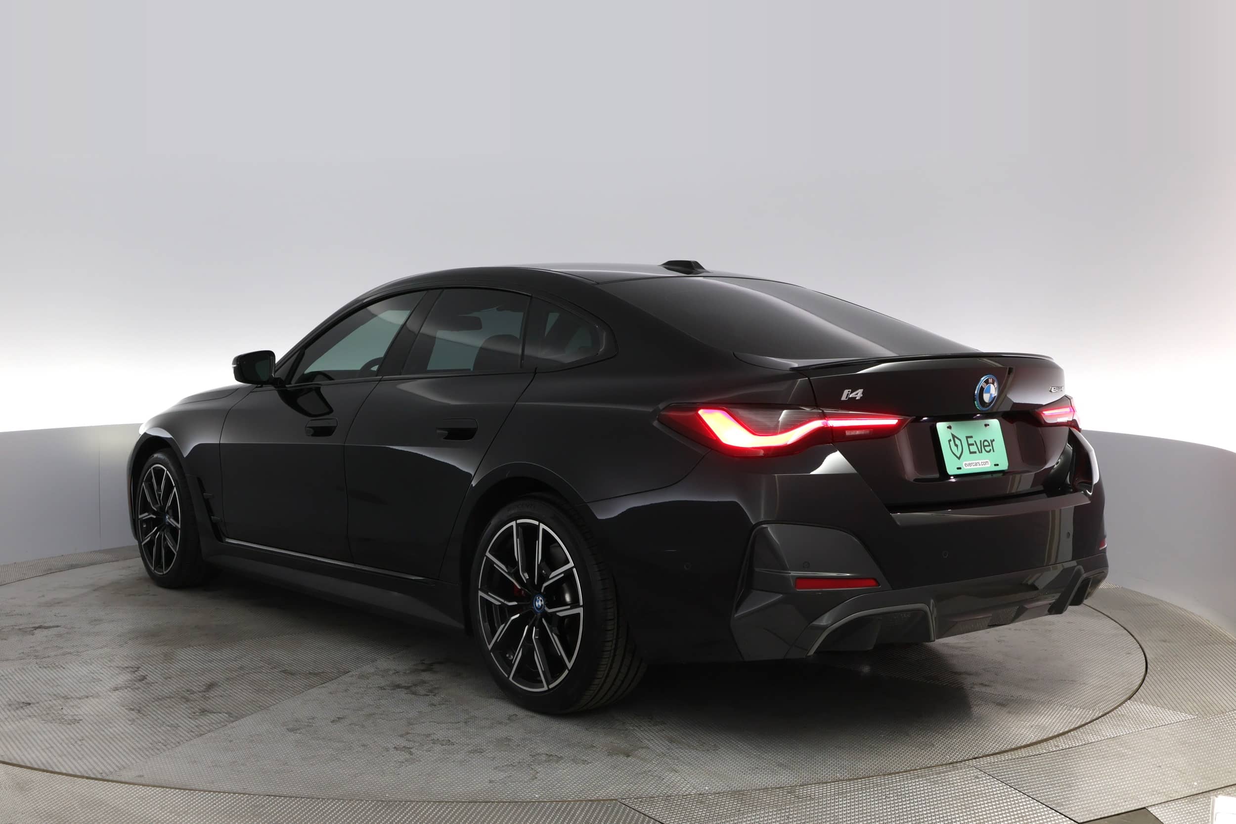 EverCars Co. vehicle image 13 for BMW i4 -  eDrive40 M Sport Line on EverCars Co.