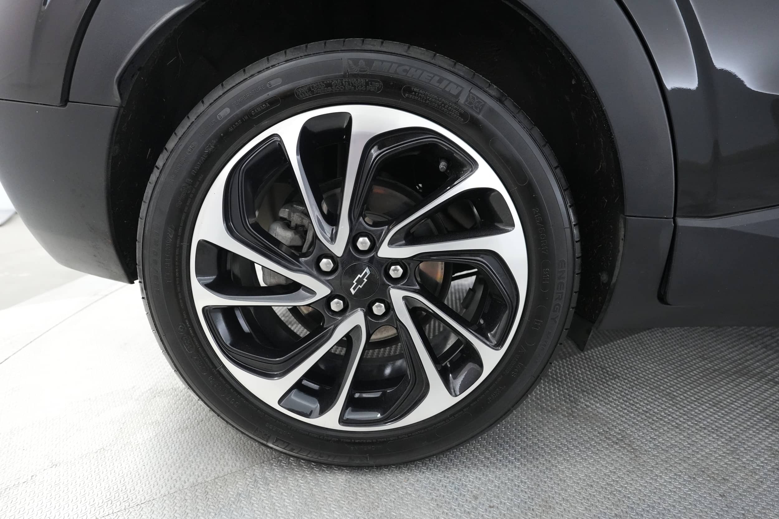 EverCars Co. vehicle image 16 for Chevrolet Bolt EUV -  Premier on EverCars Co.