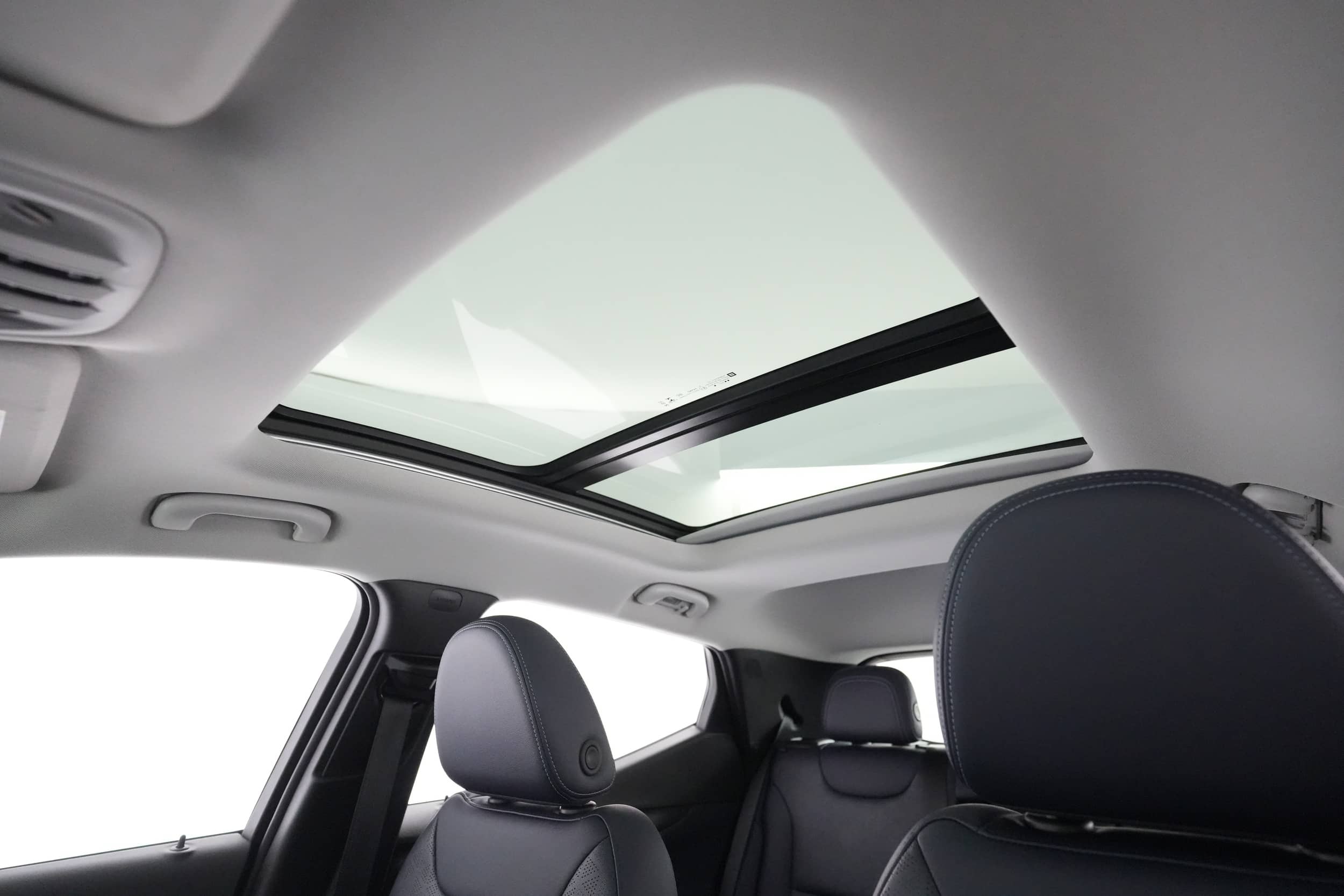 EverCars Co. vehicle image 18 for Chevrolet Bolt EUV -  Premier on EverCars Co.