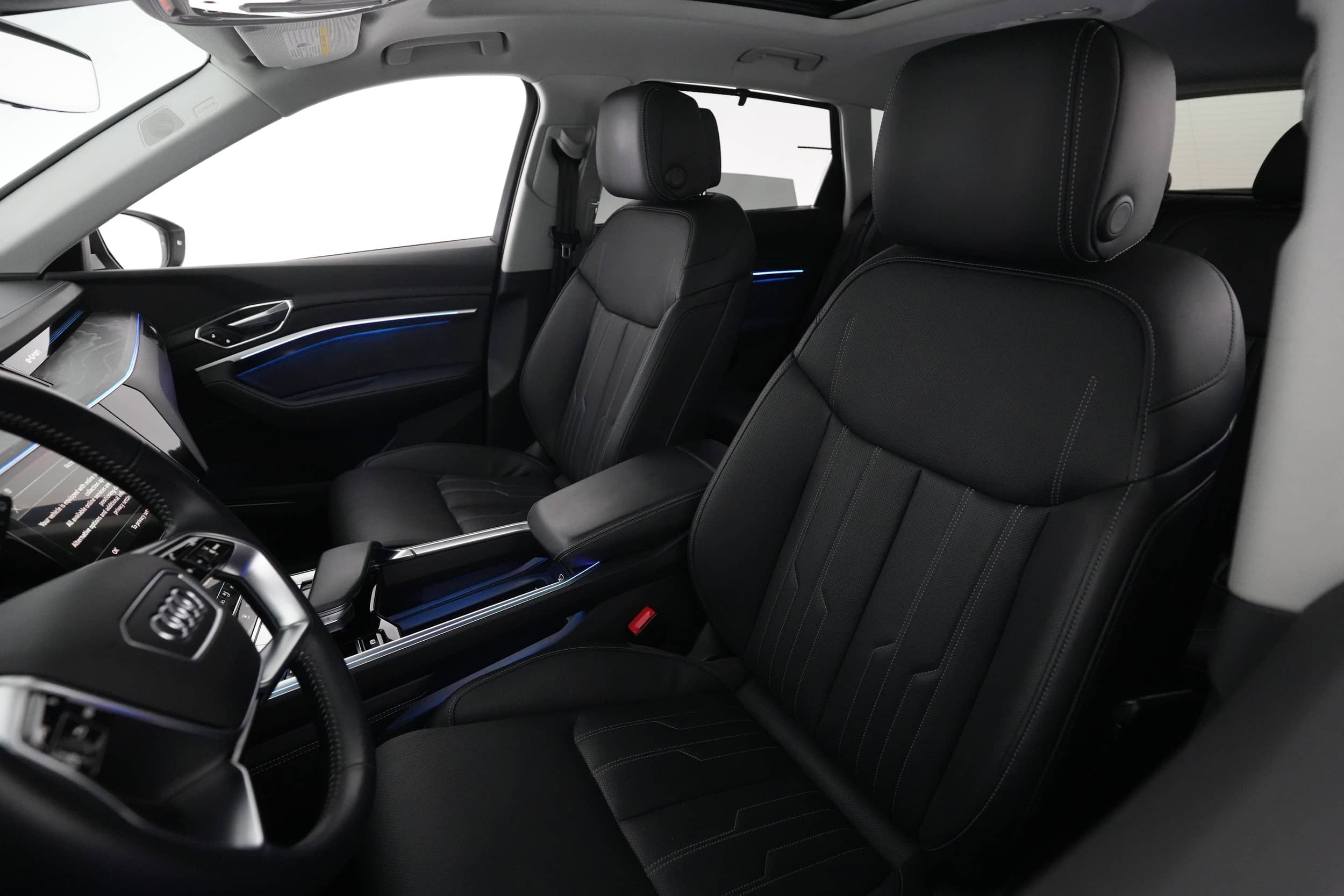 EverCars Co. vehicle image 3 for Audi e-tron -  Prestige on EverCars Co.