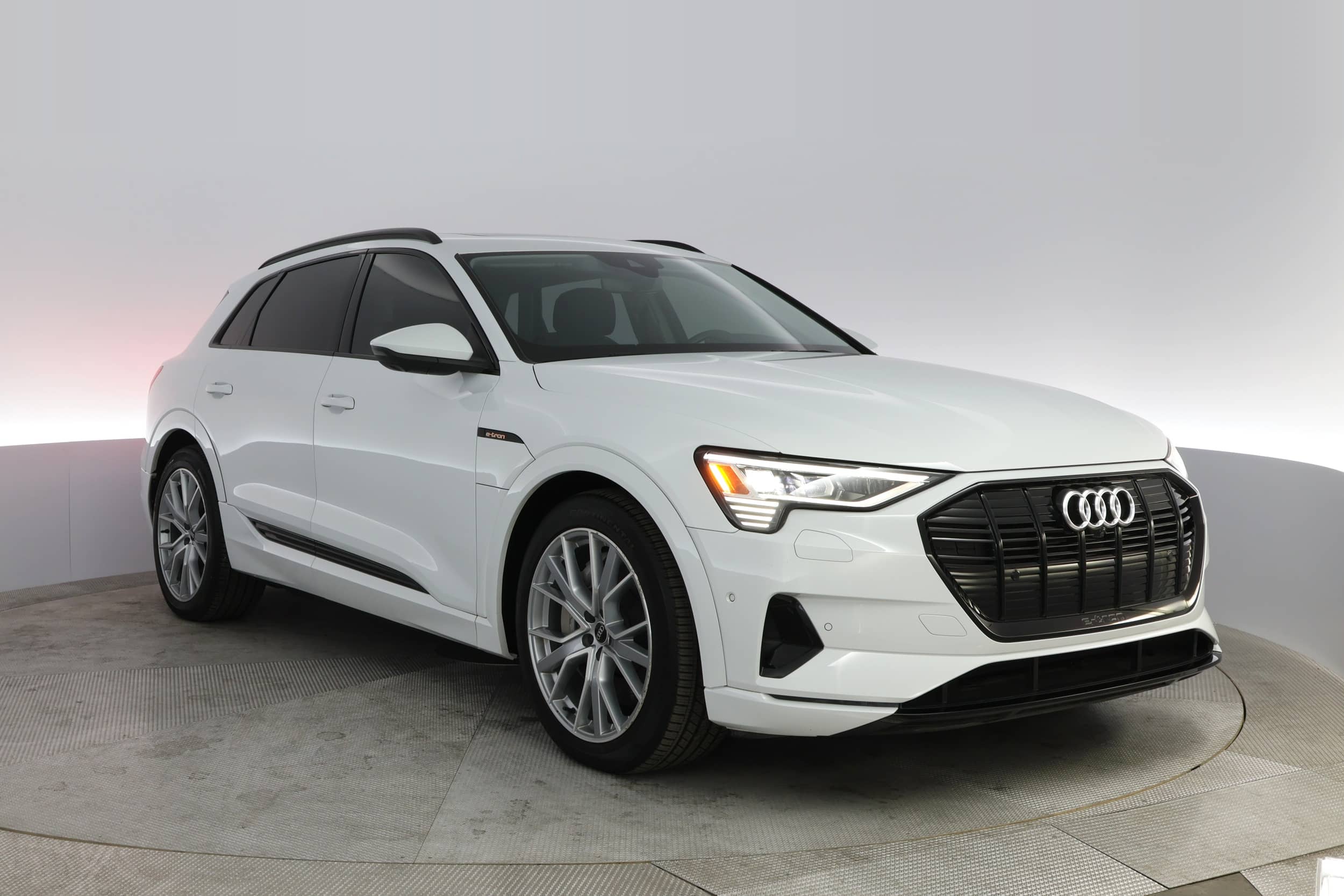 EverCars Co. vehicle image 12 for Audi e-tron -  Prestige on EverCars Co.