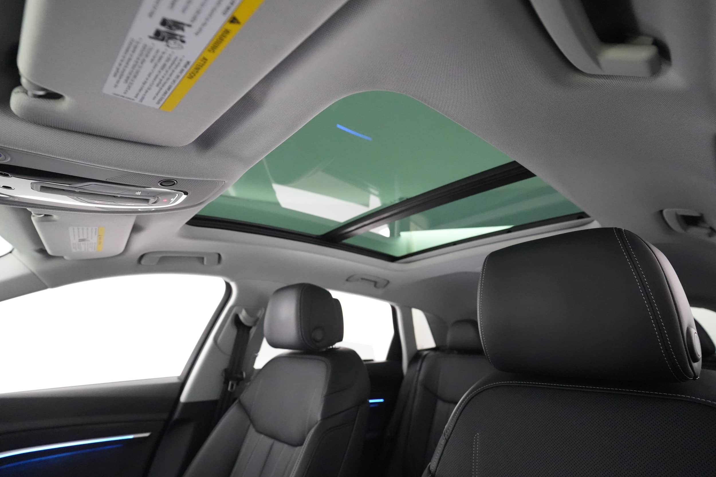 EverCars Co. vehicle image 19 for Audi e-tron -  Prestige on EverCars Co.