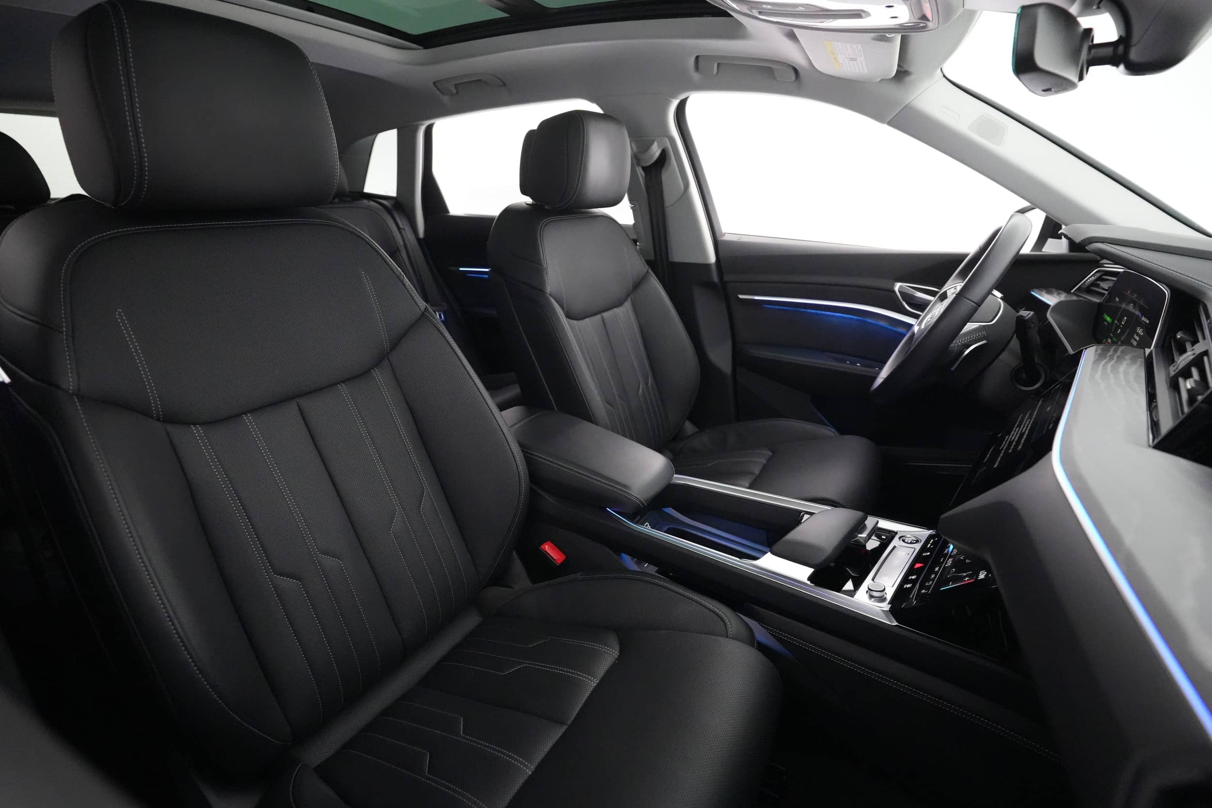 EverCars Co. vehicle image 18 for Audi e-tron -  Prestige on EverCars Co.