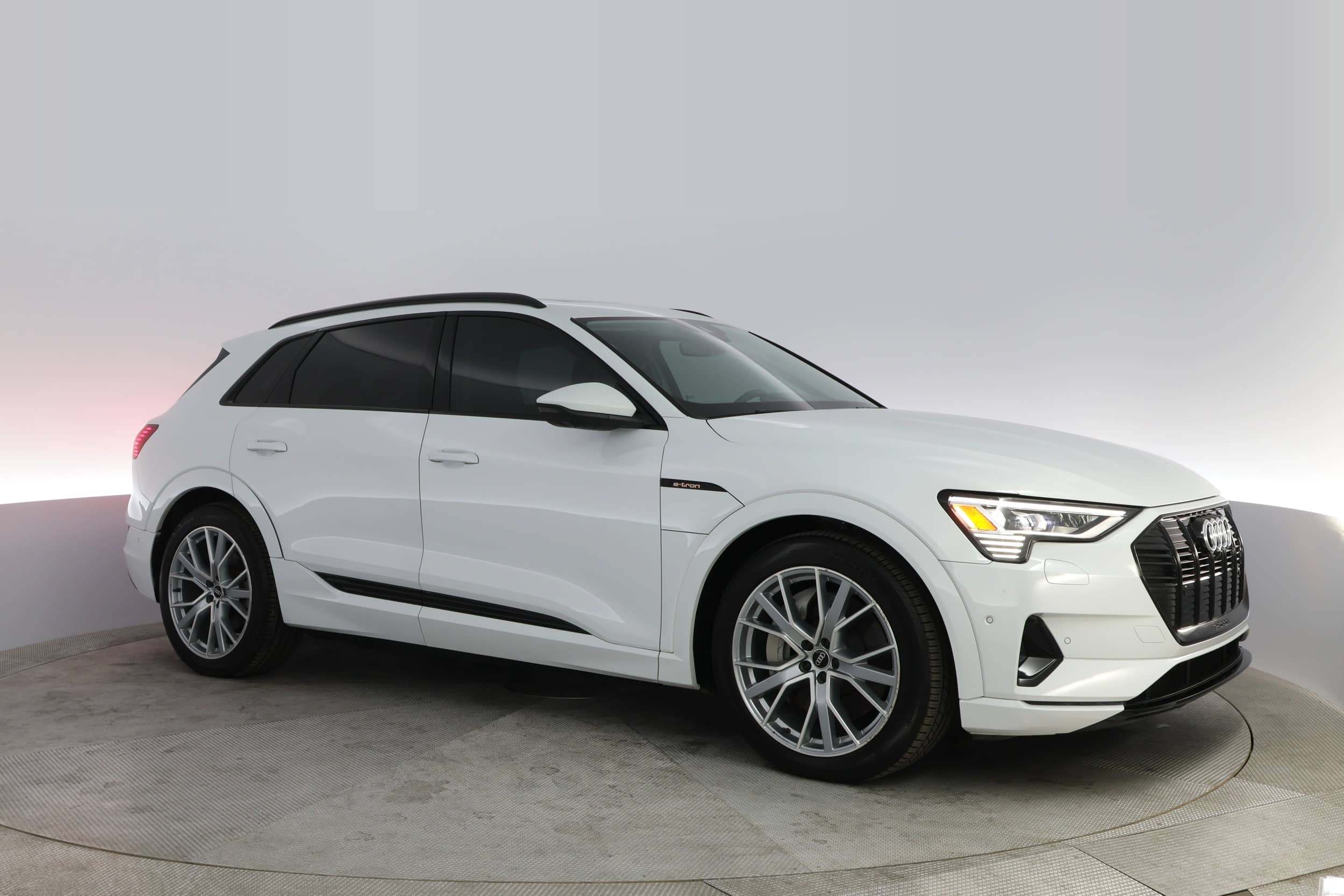 EverCars Co. vehicle image 11 for Audi e-tron -  Prestige on EverCars Co.