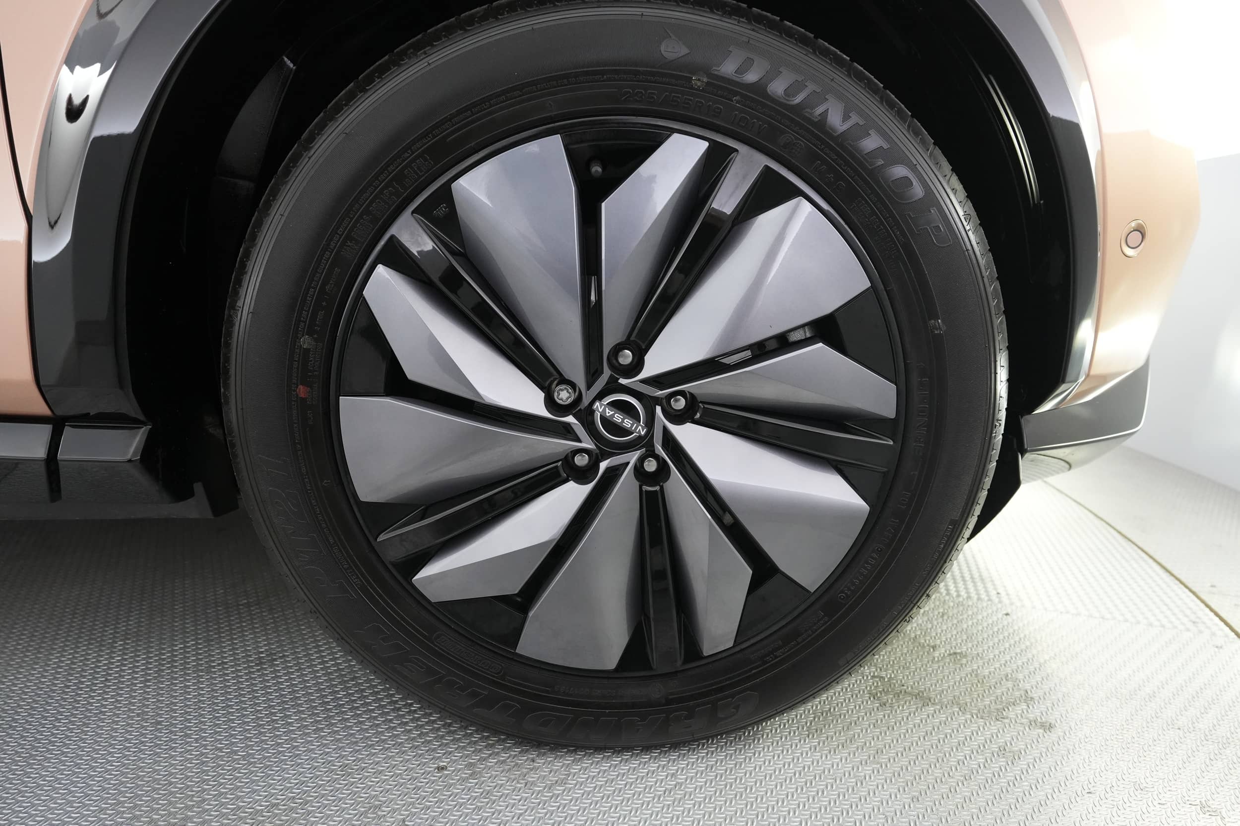 EverCars Co. vehicle image 7 for Nissan Ariya -  PLATINUM+ e-4ORCE on EverCars Co.