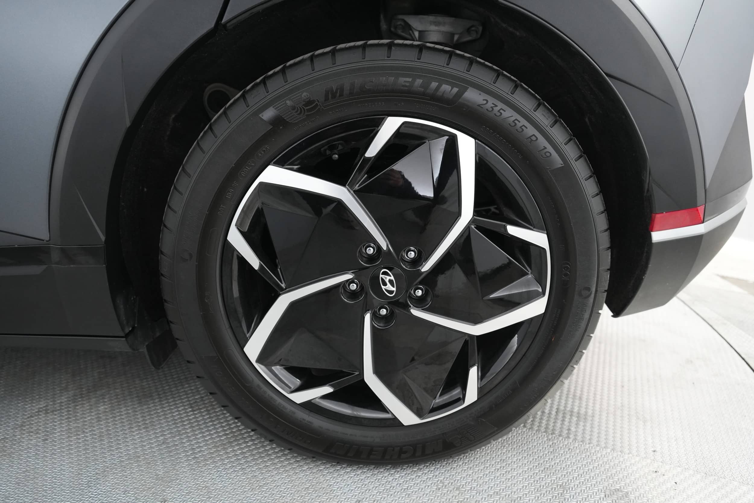 EverCars Co. vehicle image 7 for Hyundai IONIQ 5 -  SEL on EverCars Co.