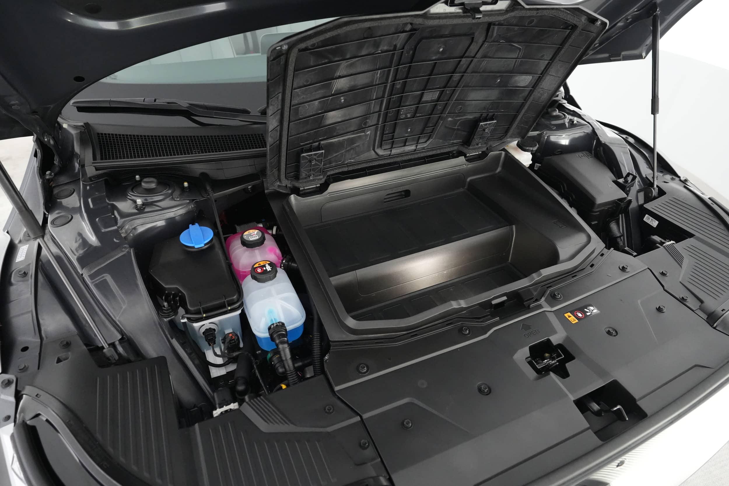 EverCars Co. vehicle image 21 for Hyundai IONIQ 5 -  Limited on EverCars Co.