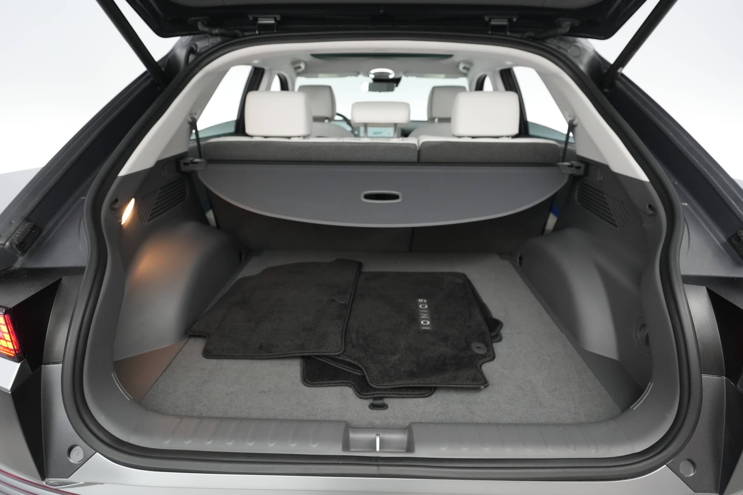 EverCars Co. vehicle image 6 for Hyundai IONIQ 5 -  Limited on EverCars Co.