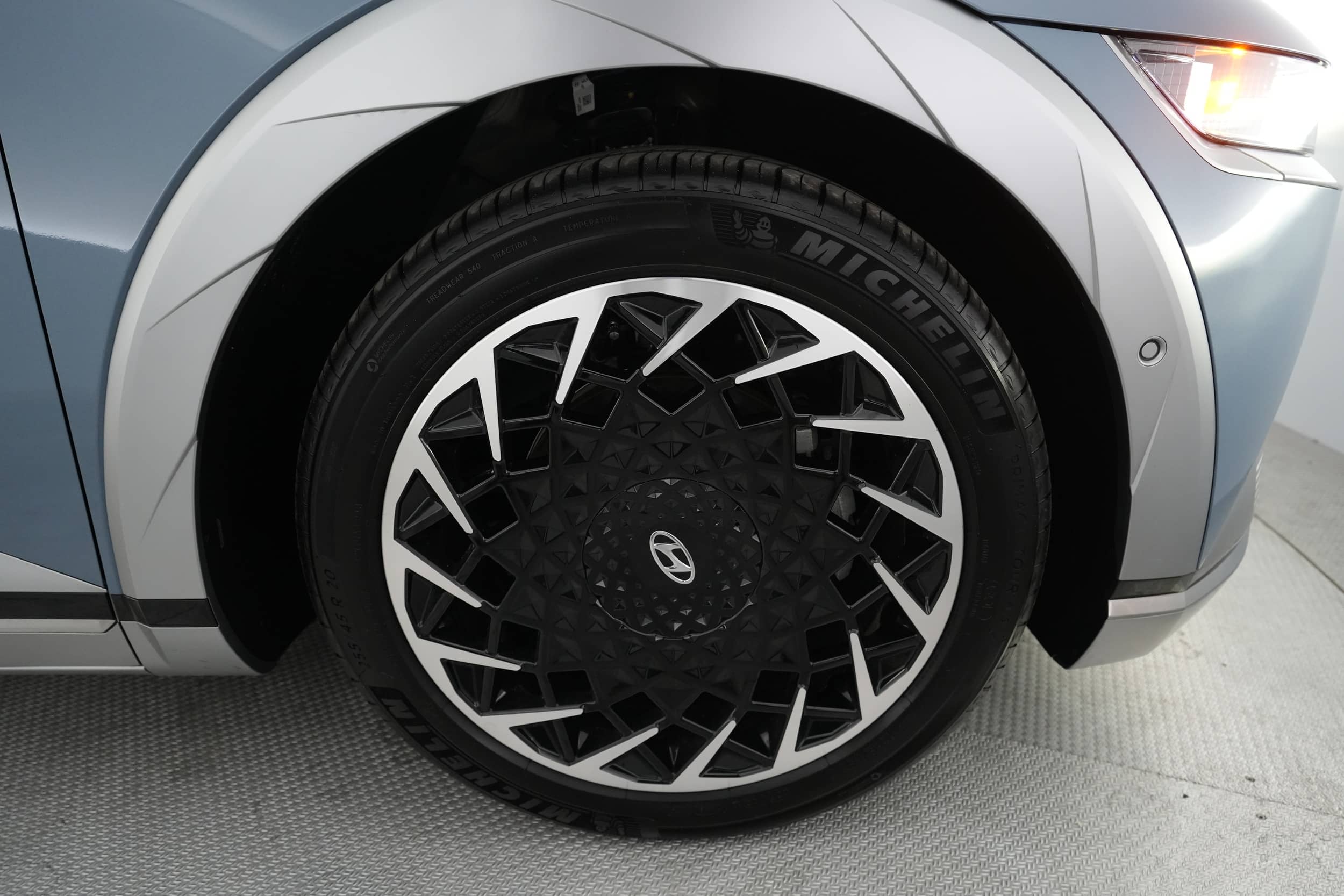 EverCars Co. vehicle image 15 for Hyundai IONIQ 5 -  Limited on EverCars Co.