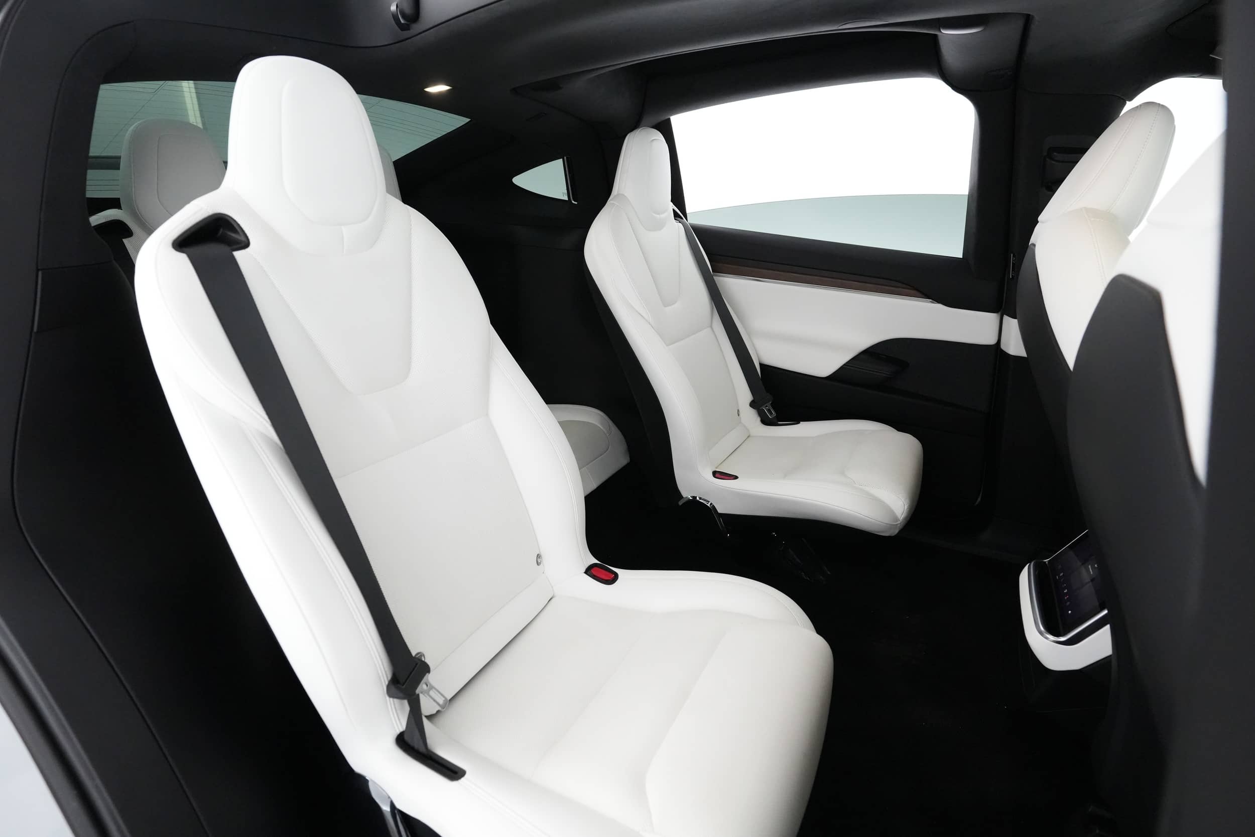 EverCars Co. vehicle image 4 for Tesla Model X -  Base on EverCars Co.