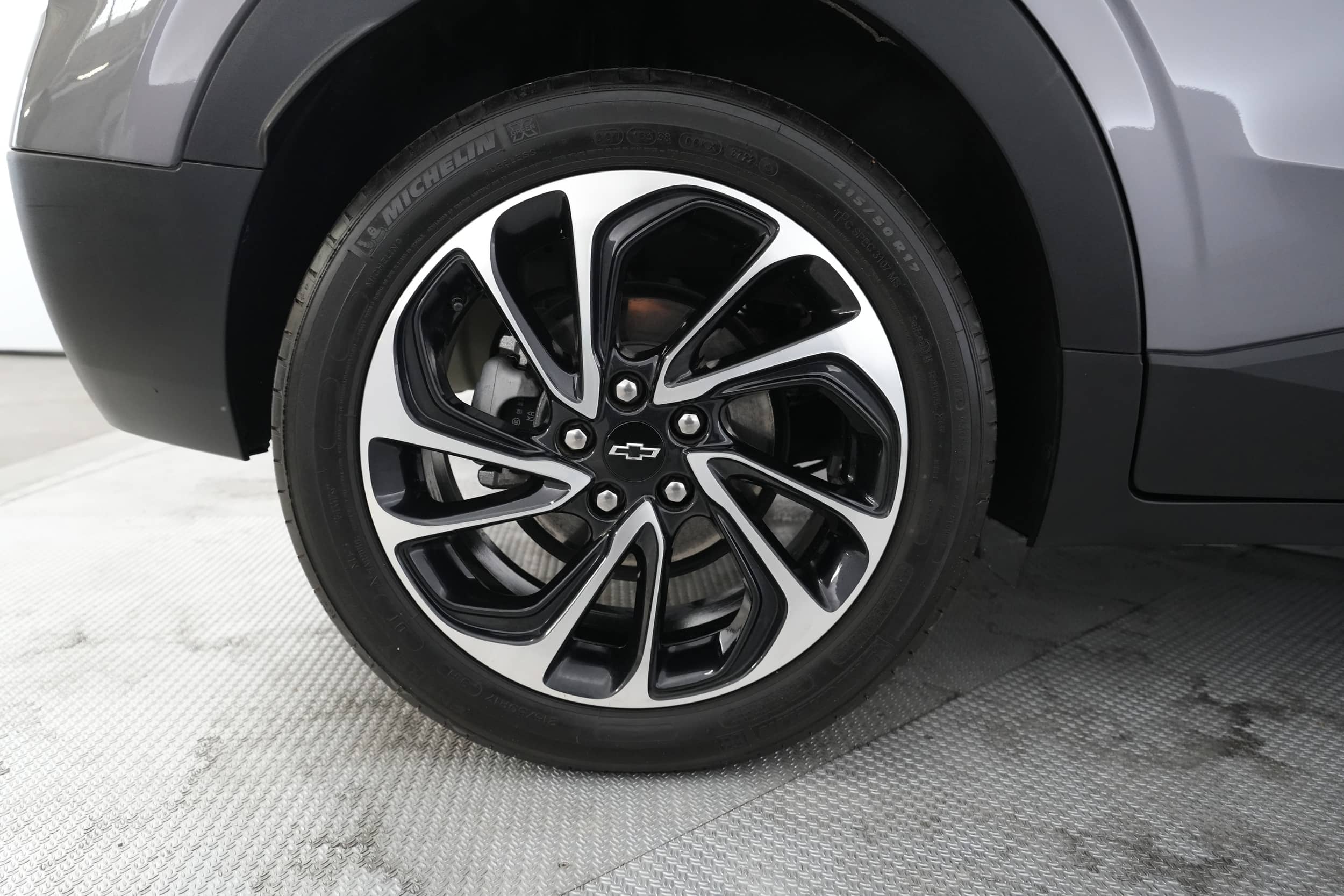 EverCars Co. vehicle image 16 for Chevrolet Bolt EUV -  Premier on EverCars Co.