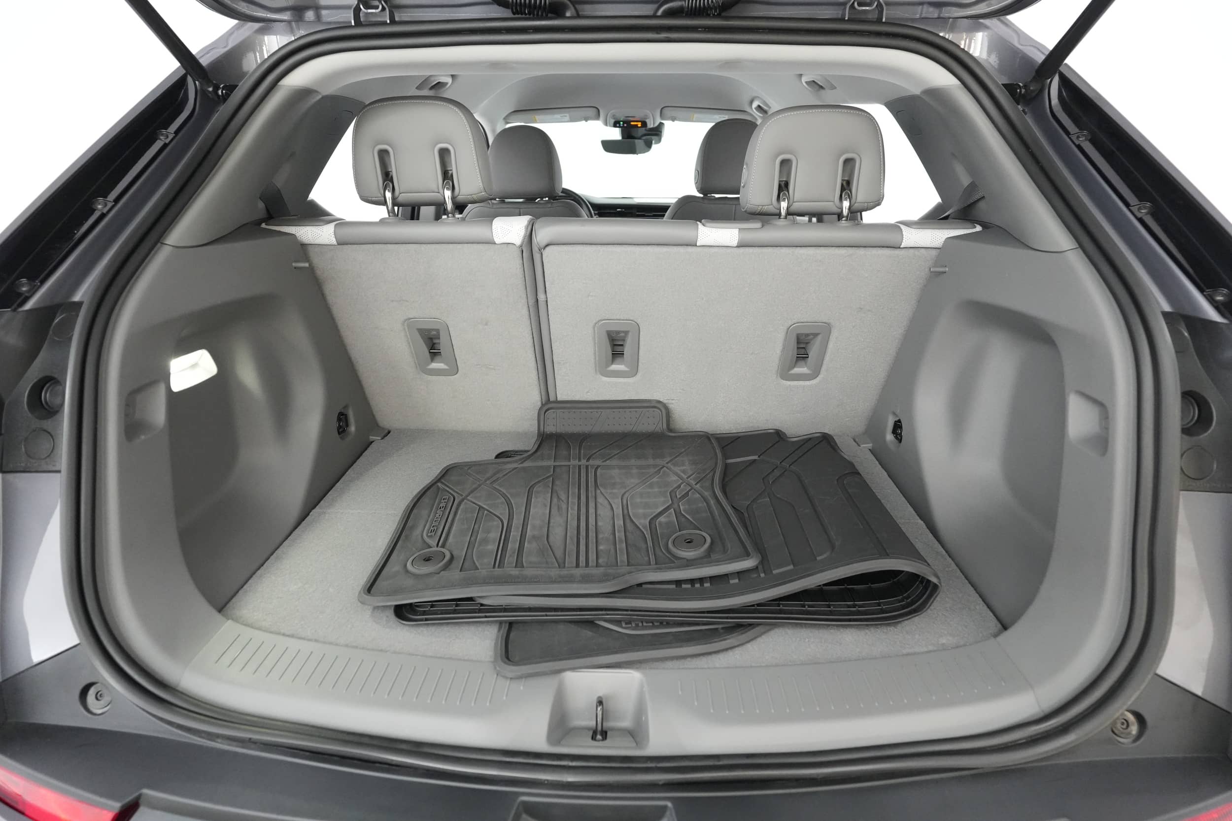 EverCars Co. vehicle image 6 for Chevrolet Bolt EUV -  Premier on EverCars Co.
