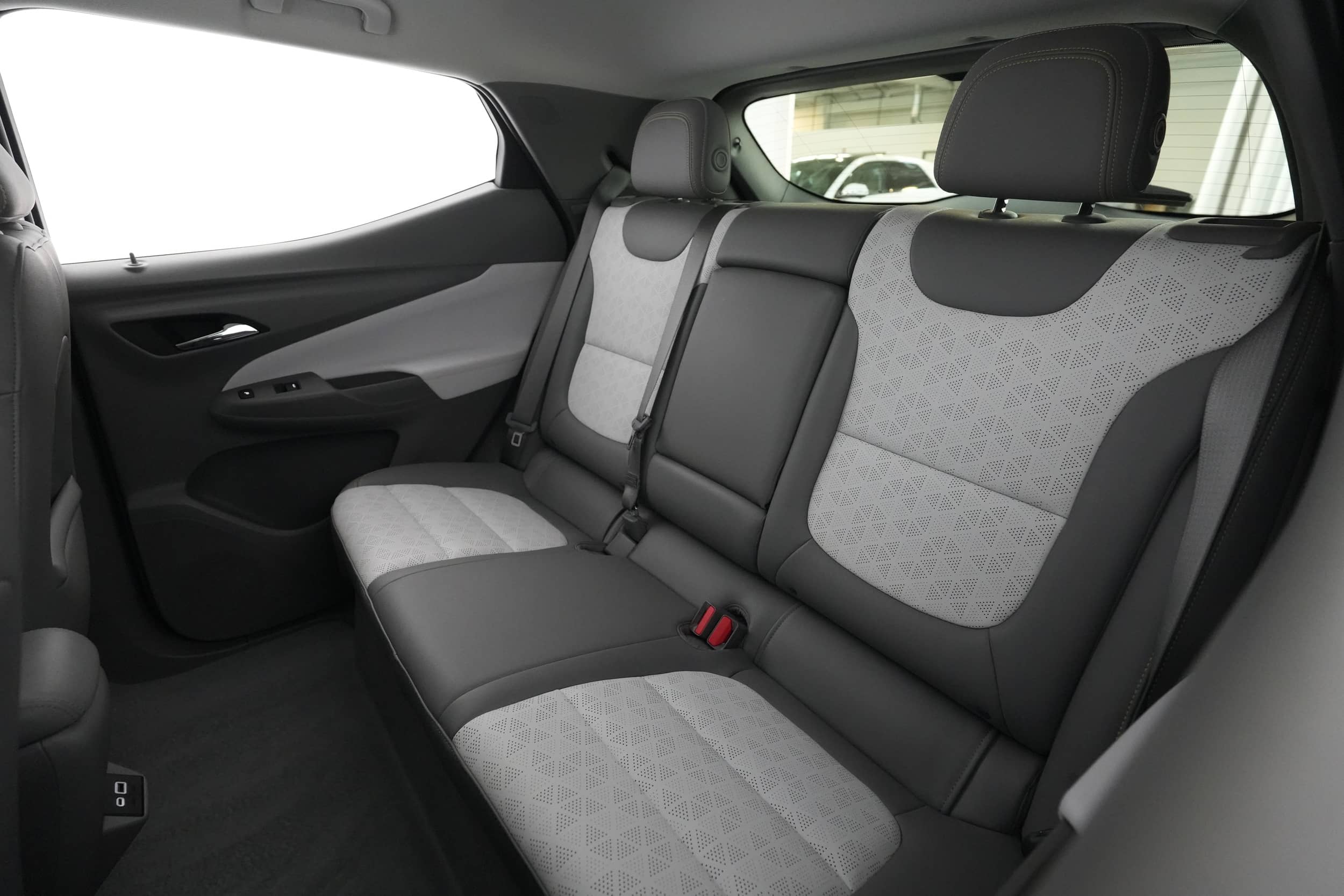EverCars Co. vehicle image 19 for Chevrolet Bolt EUV -  Premier on EverCars Co.