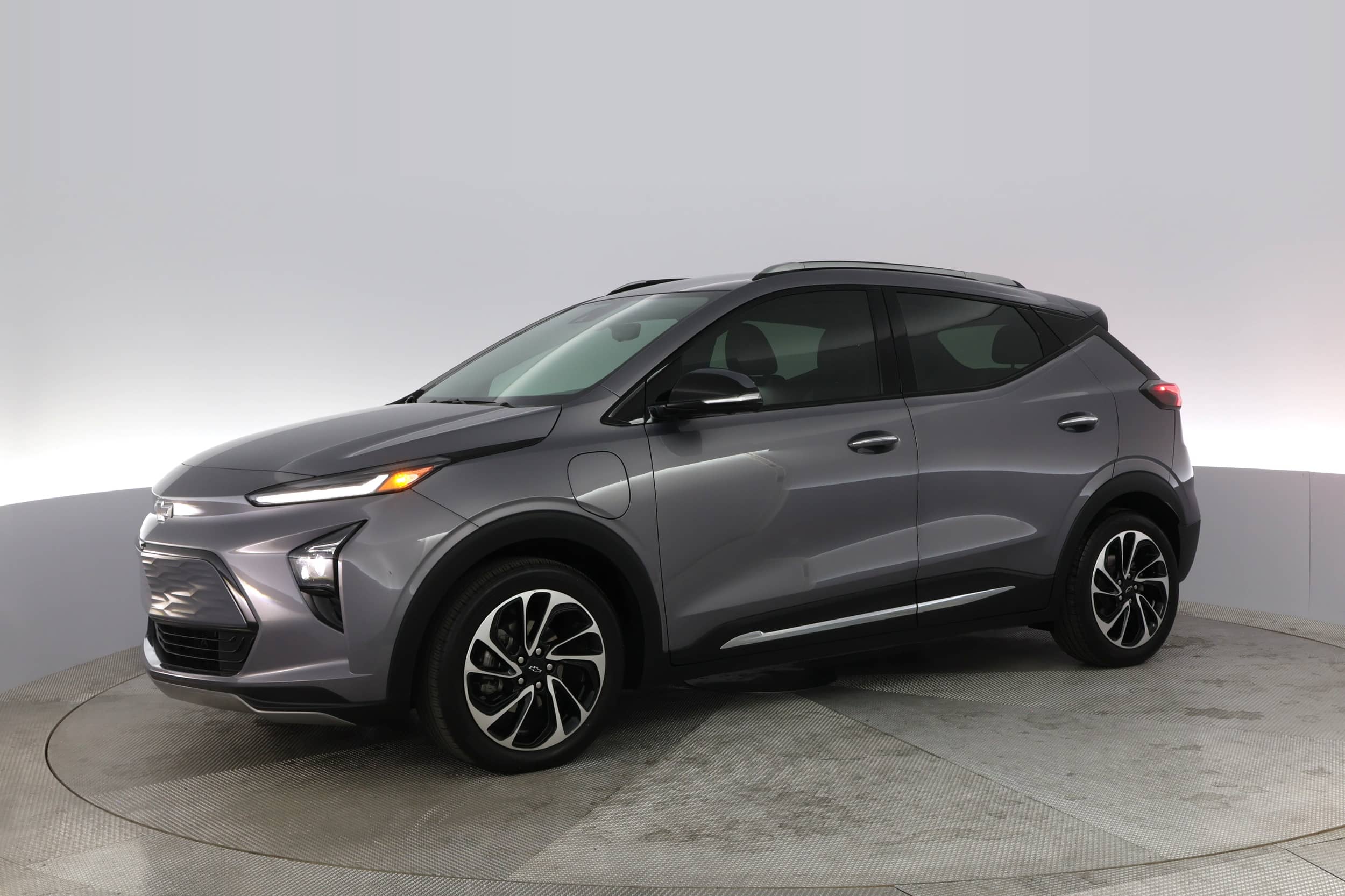 EverCars Co. vehicle image 10 for Chevrolet Bolt EUV -  Premier on EverCars Co.