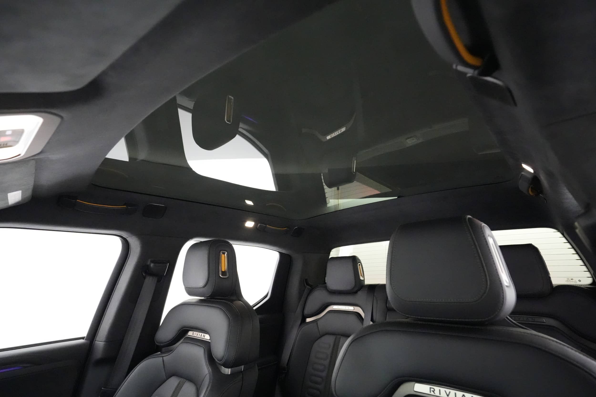EverCars Co. vehicle image 18 for Rivian R1T -  Launch Edition on EverCars Co.