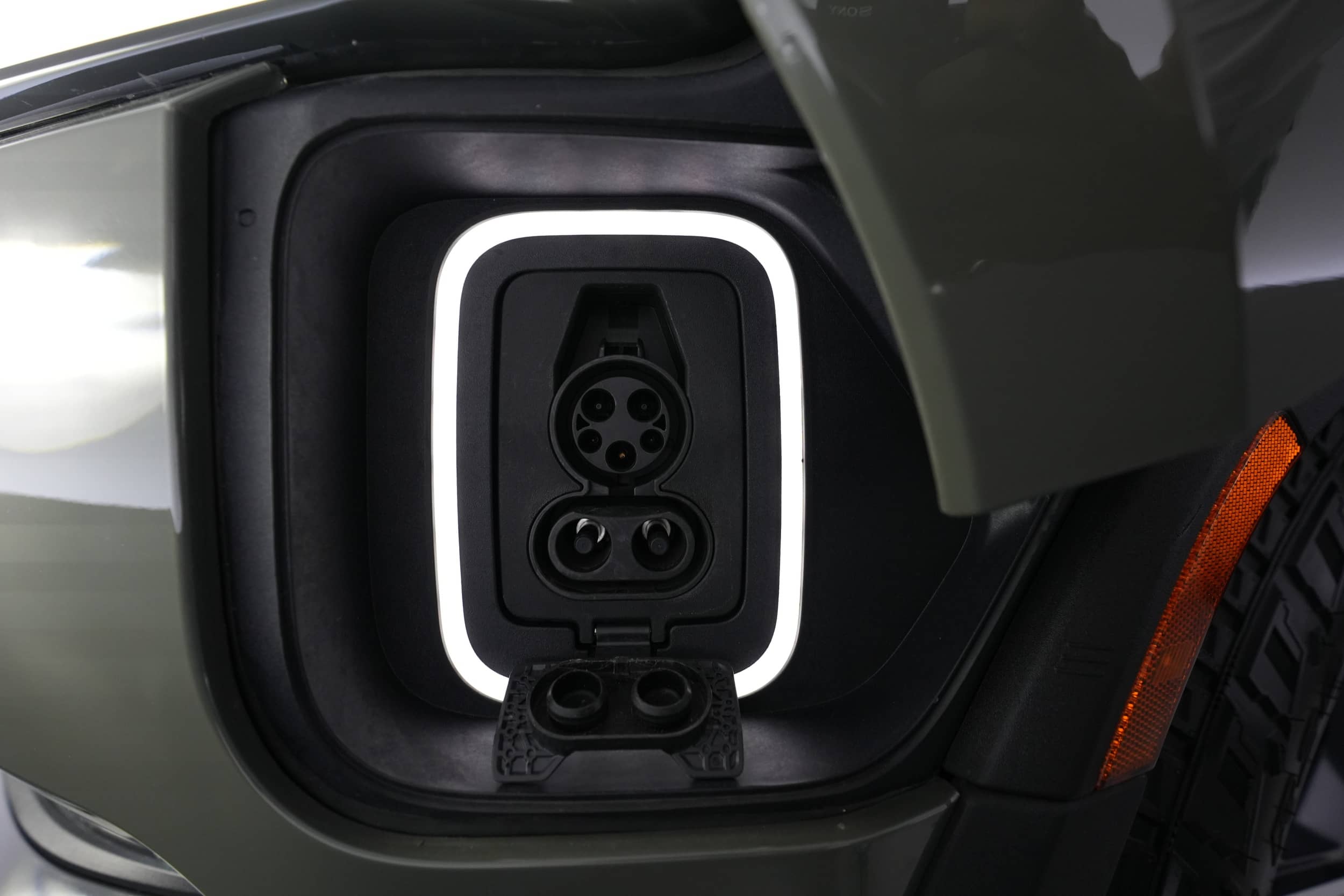 EverCars Co. vehicle image 19 for Rivian R1T -  Launch Edition on EverCars Co.