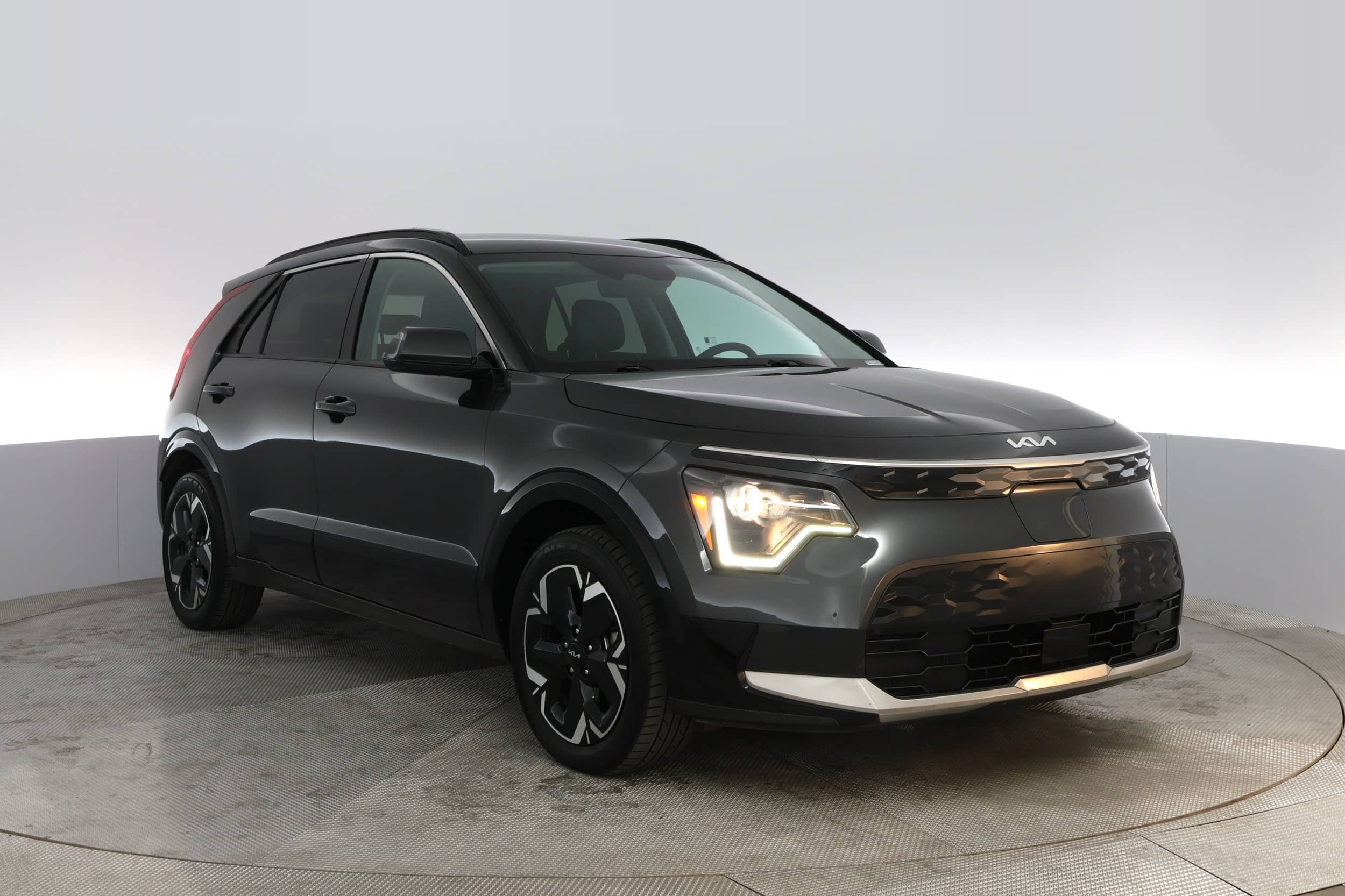 EverCars Co. vehicle image 12 for Kia Niro EV -  Wind on EverCars Co.