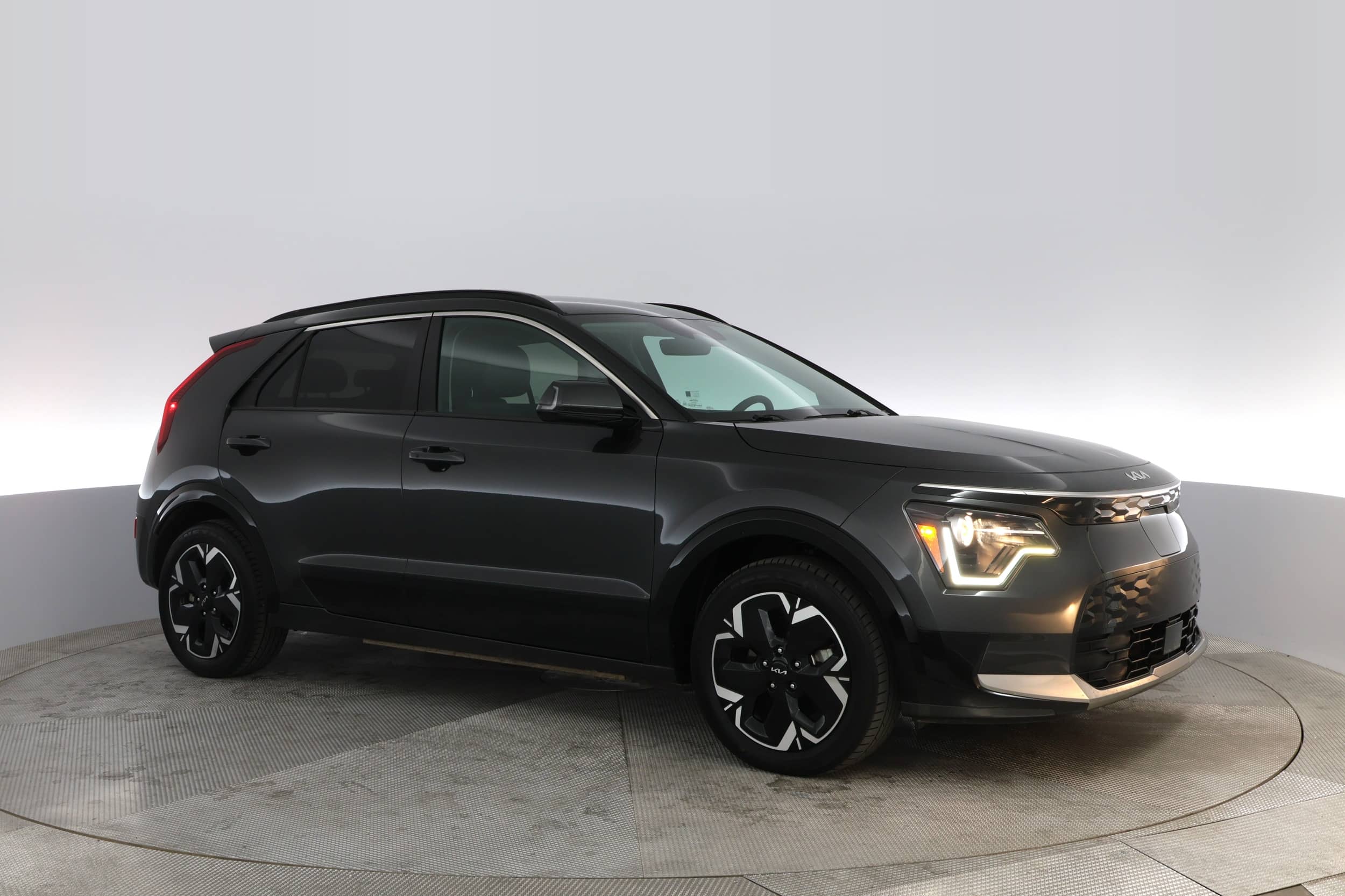EverCars Co. vehicle image 10 for Kia Niro EV -  Wind on EverCars Co.