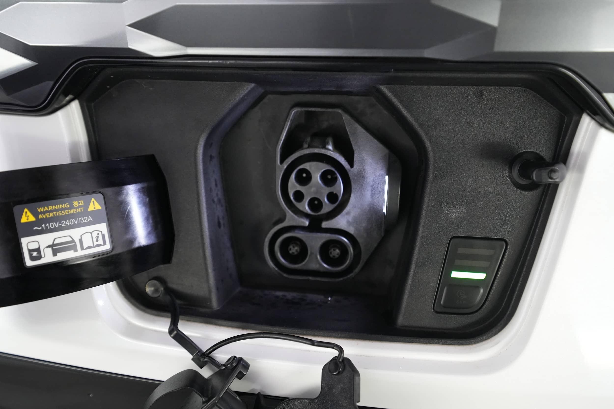 EverCars Co. vehicle image 8 for Kia Niro EV -  Wave on EverCars Co.