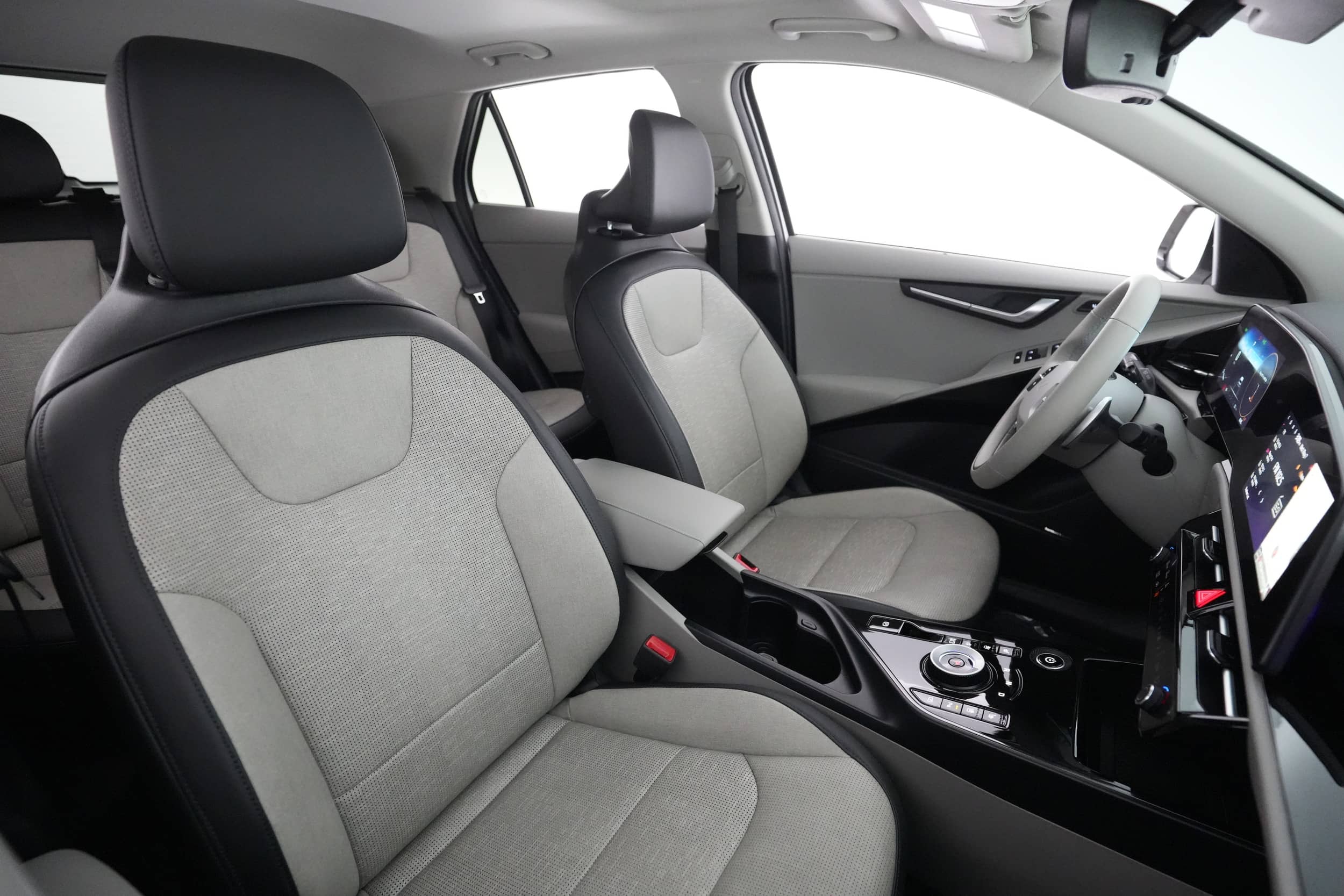 EverCars Co. vehicle image 18 for Kia Niro EV -  Wave on EverCars Co.