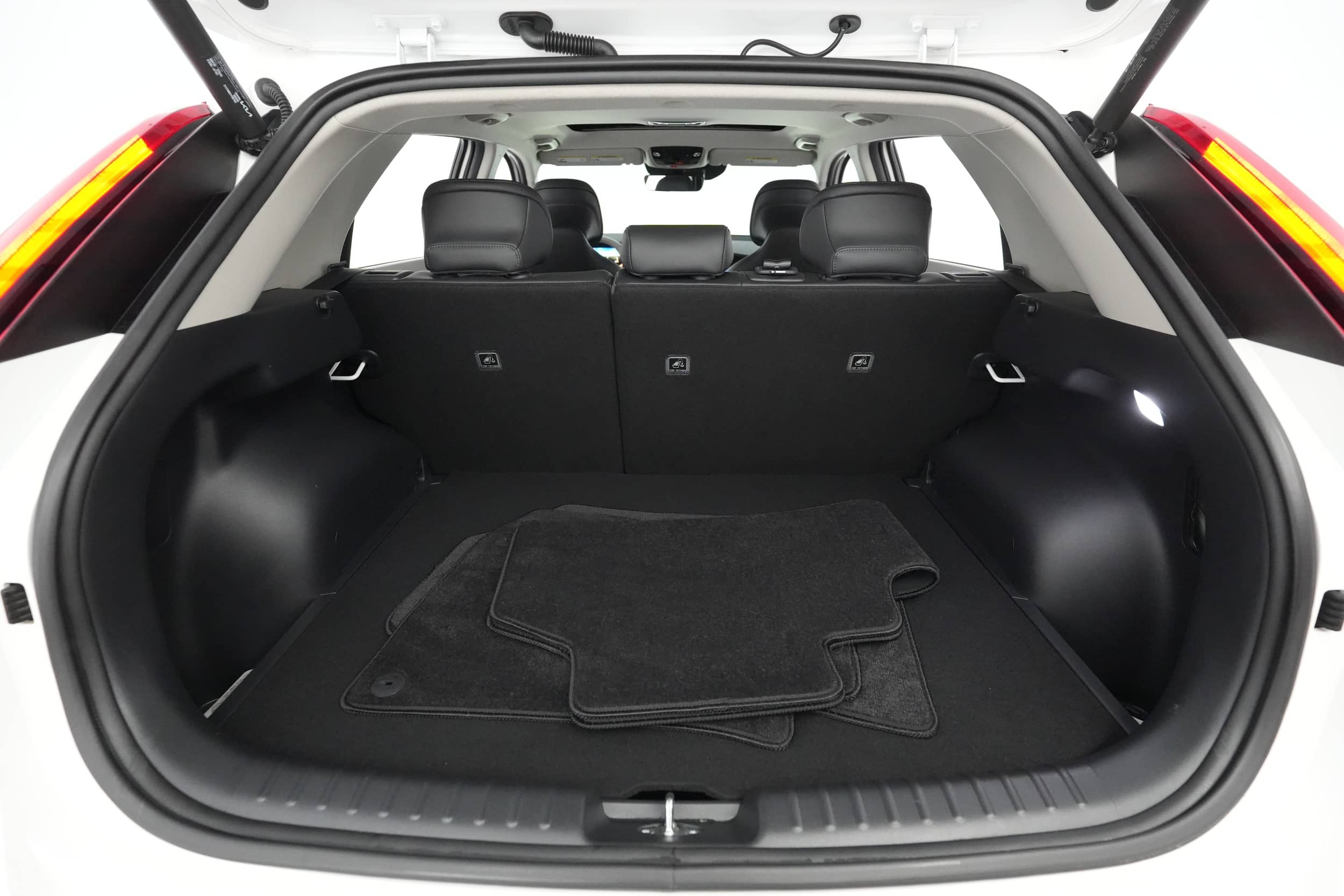 EverCars Co. vehicle image 6 for Kia Niro EV -  Wave on EverCars Co.