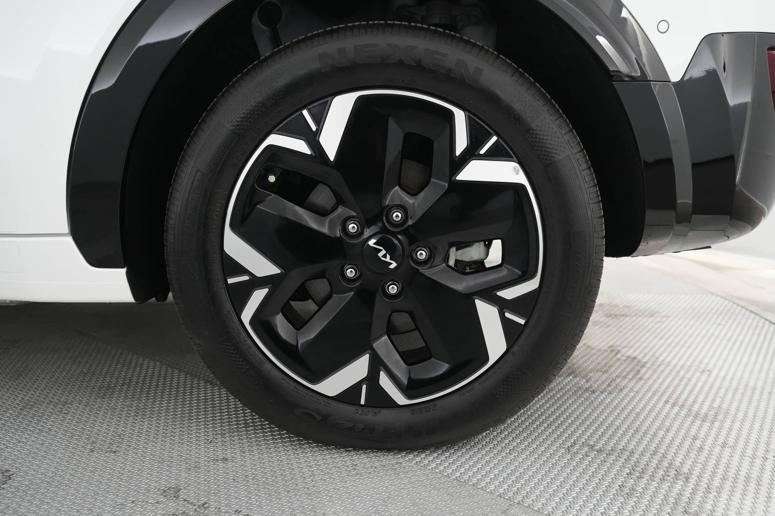 EverCars Co. vehicle image 7 for Kia Niro EV -  Wave on EverCars Co.