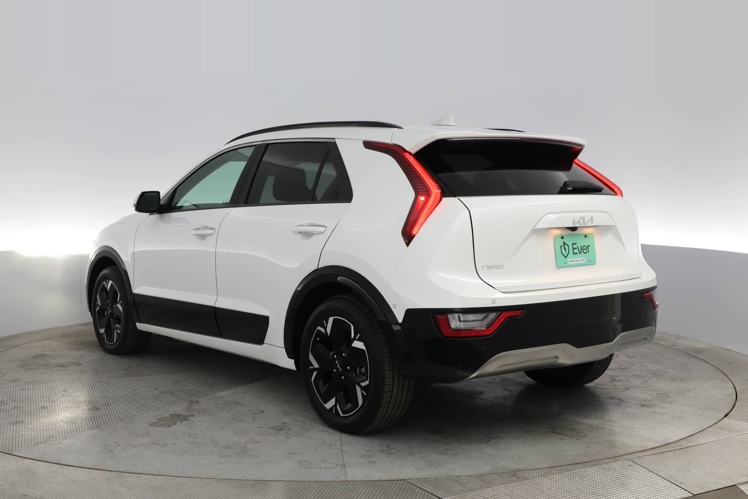 EverCars Co. vehicle image 9 for Kia Niro EV -  Wave on EverCars Co.