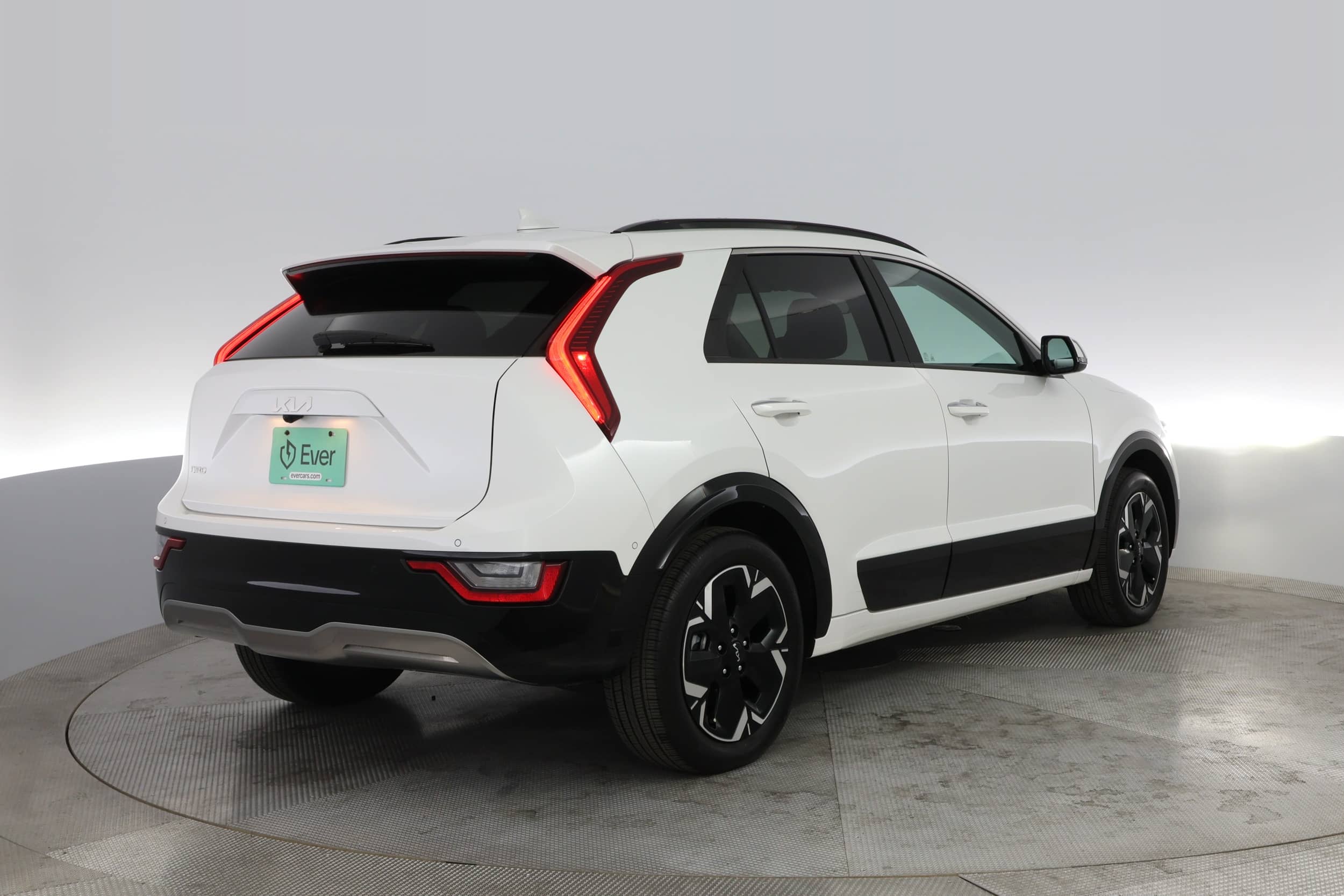 EverCars Co. vehicle image 2 for Kia Niro EV -  Wave on EverCars Co.