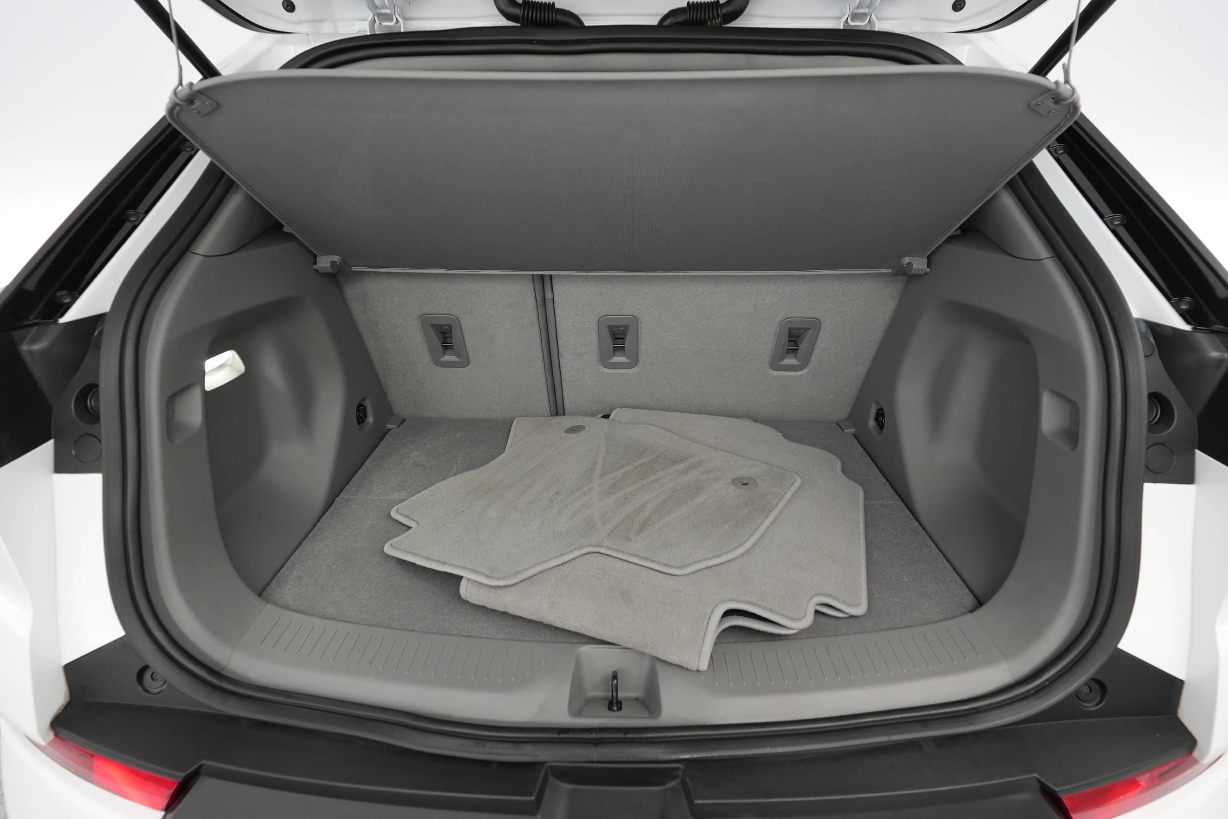 EverCars Co. vehicle image 6 for Chevrolet Bolt EUV -  Premier on EverCars Co.