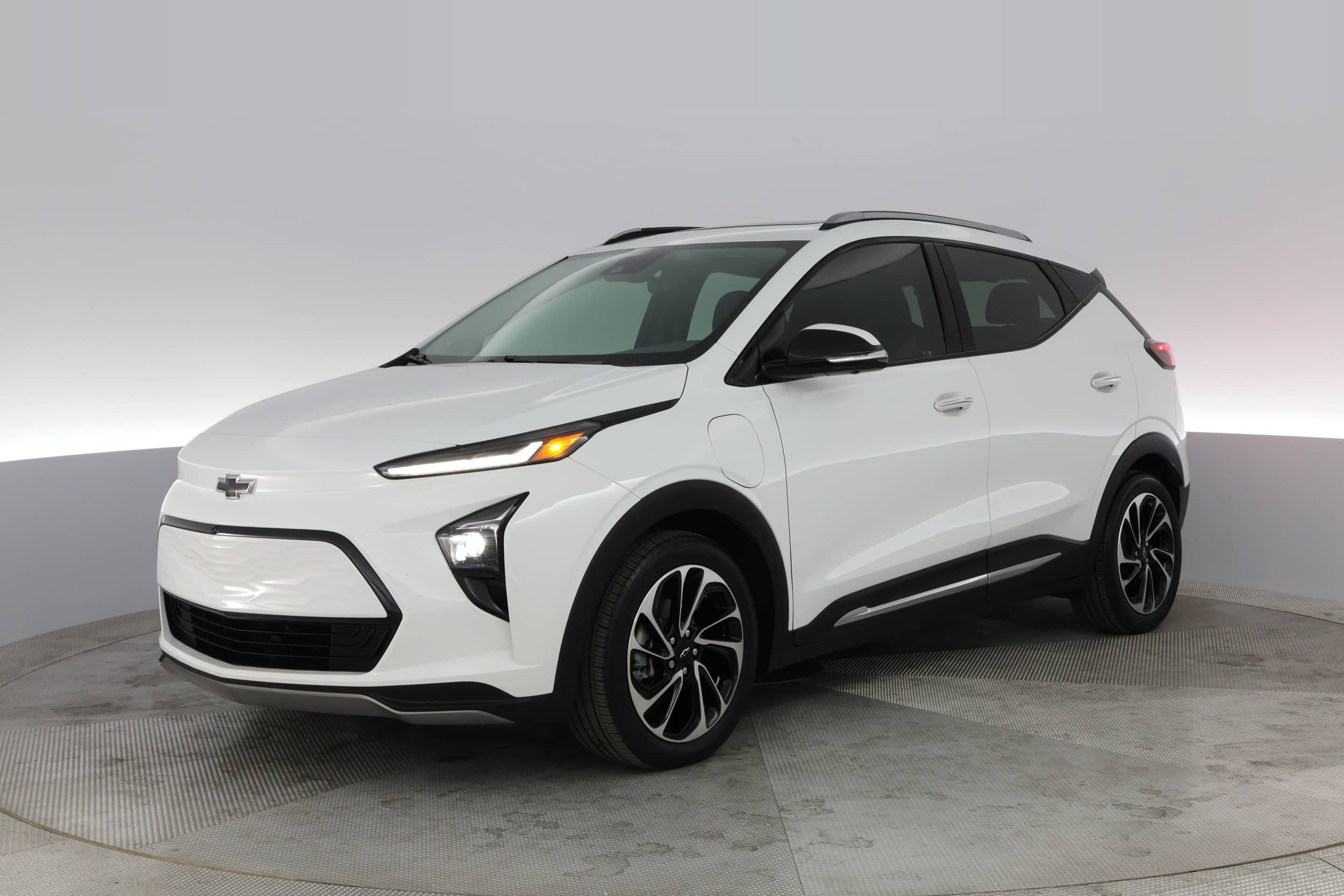 EverCars Co. vehicle image 1 for Chevrolet Bolt EUV -  Premier on EverCars Co.