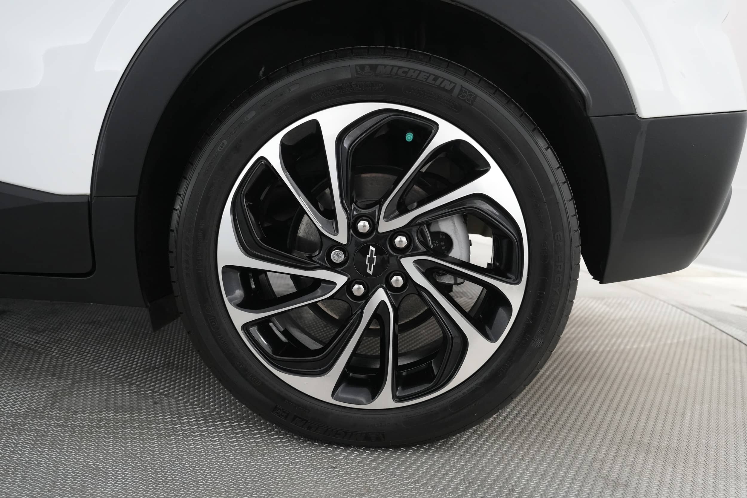 EverCars Co. vehicle image 7 for Chevrolet Bolt EUV -  Premier on EverCars Co.
