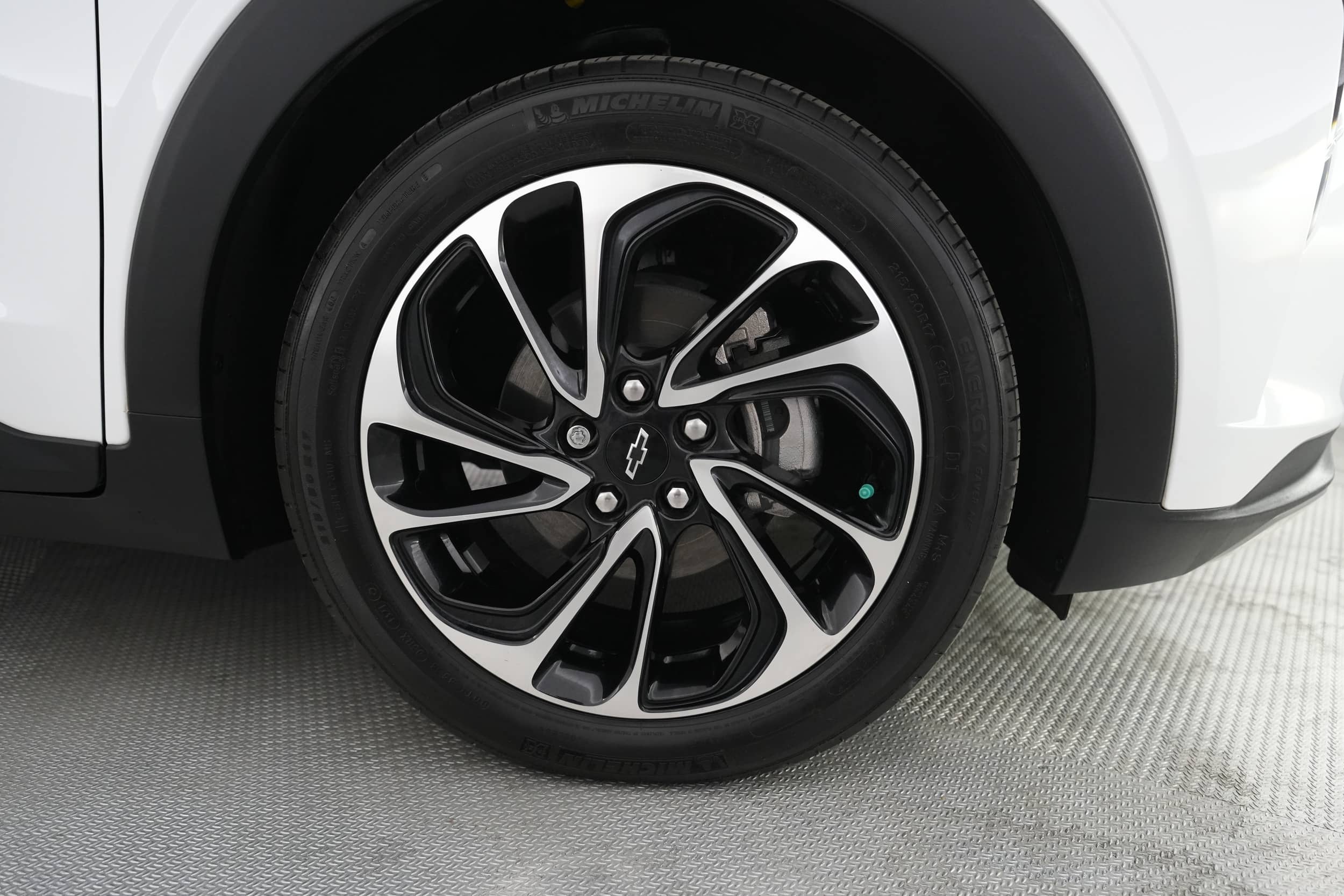 EverCars Co. vehicle image 16 for Chevrolet Bolt EUV -  Premier on EverCars Co.