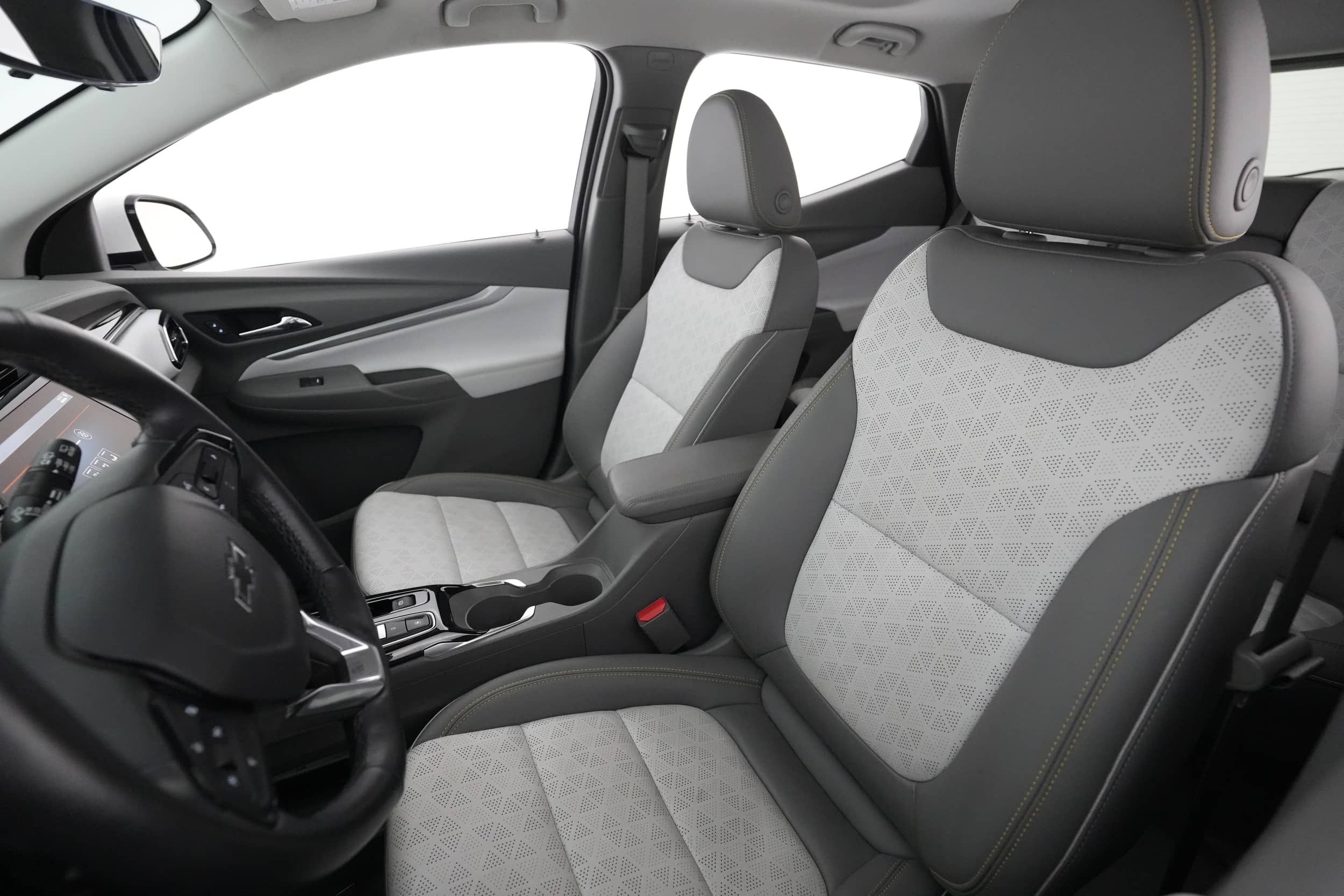 EverCars Co. vehicle image 3 for Chevrolet Bolt EUV -  Premier on EverCars Co.