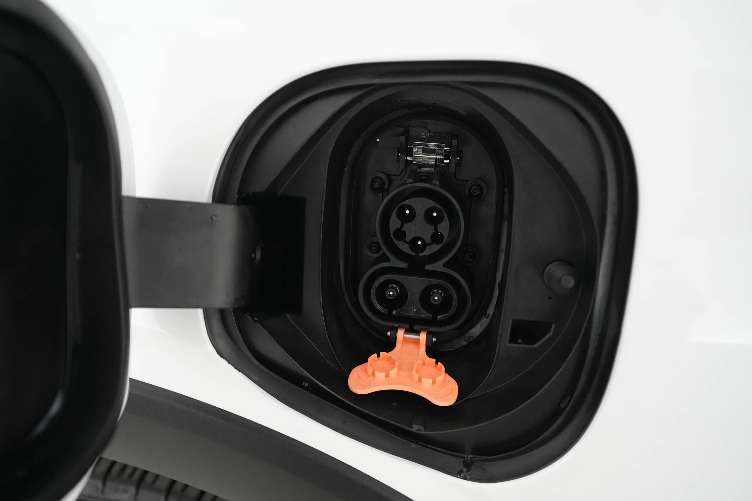 EverCars Co. vehicle image 8 for Chevrolet Bolt EUV -  Premier on EverCars Co.