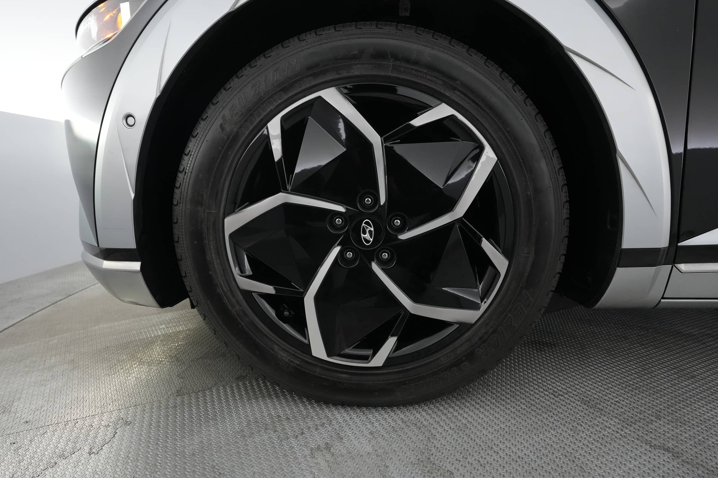 EverCars Co. vehicle image 7 for Hyundai IONIQ 5 -  Limited on EverCars Co.
