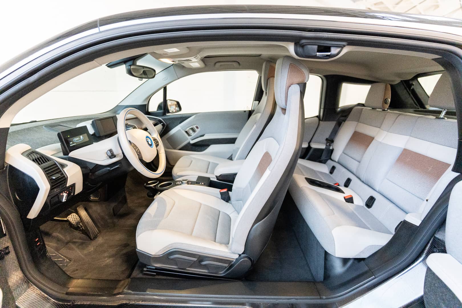EverCars Co. vehicle image 10 for BMW i3 -  Mega World on EverCars Co.